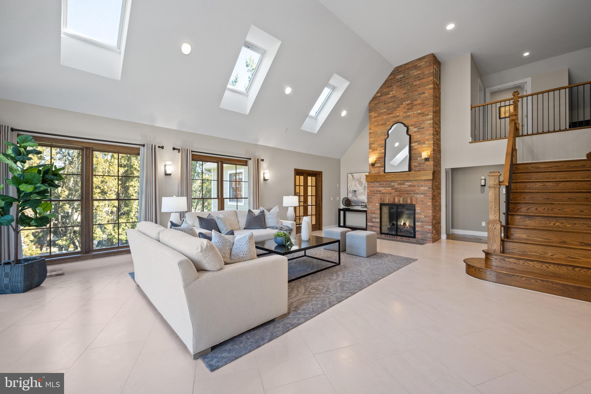 ROSE TREE WOODS - Residential