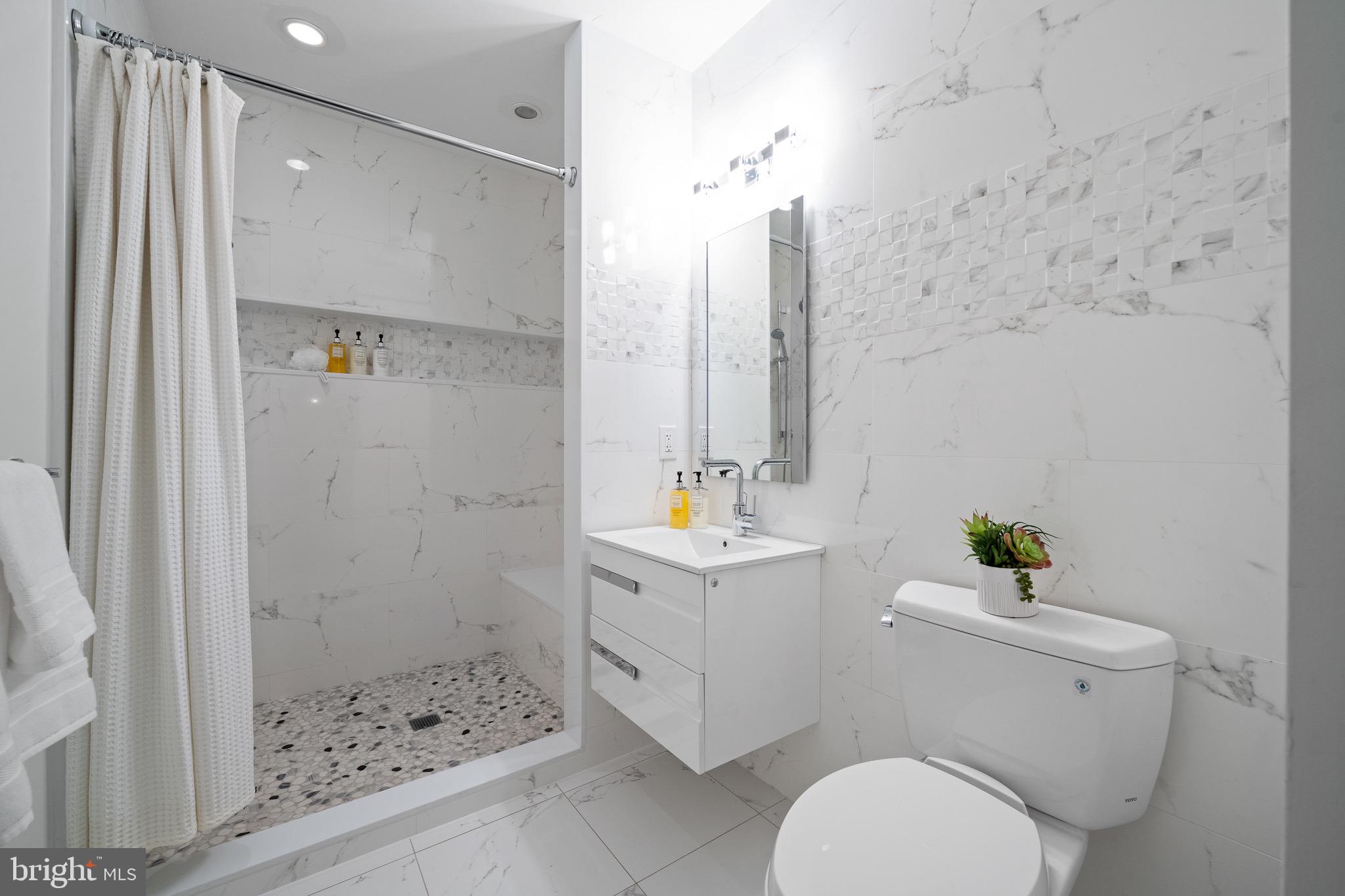 ROSE TREE WOODS - Residential