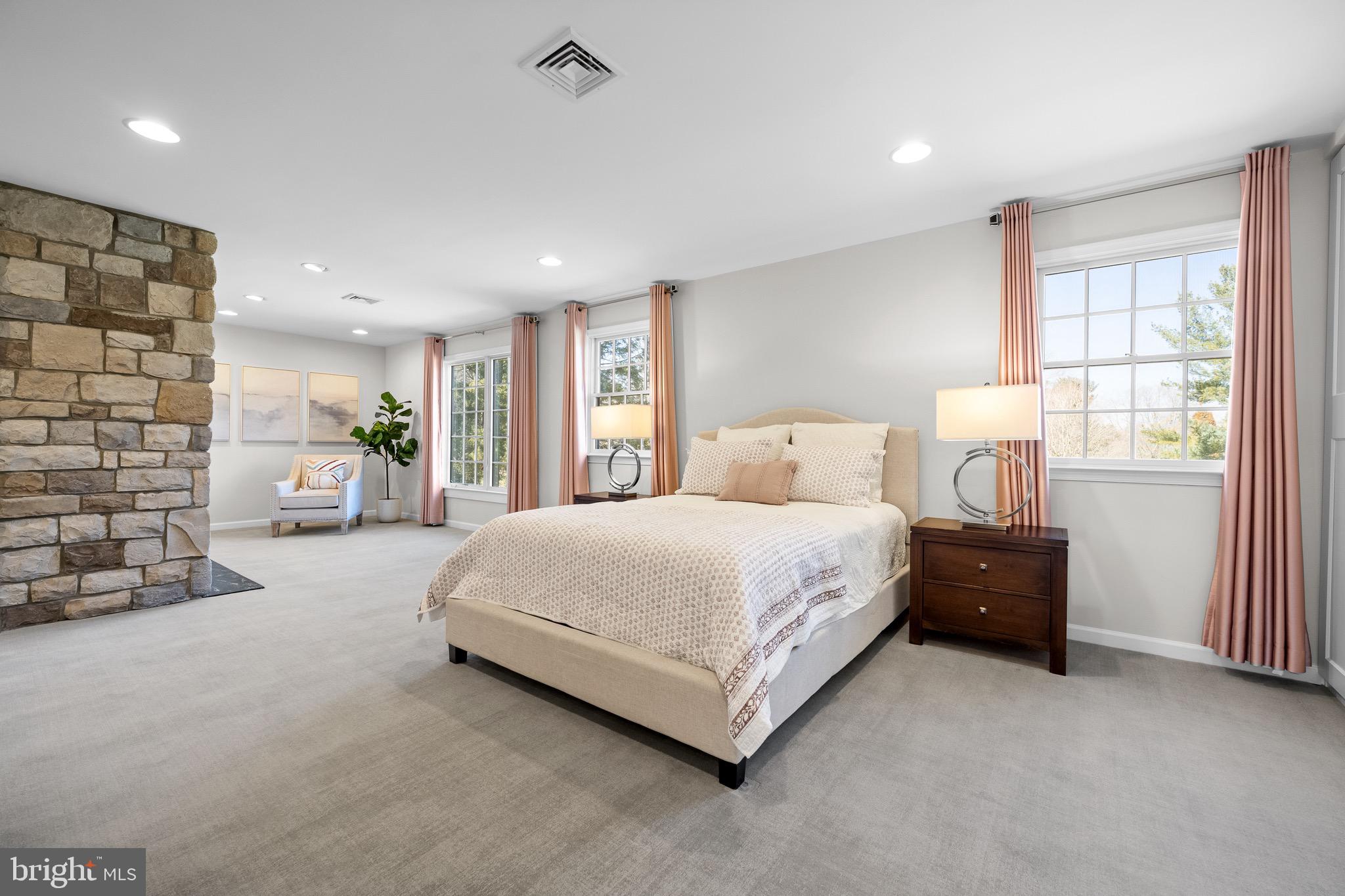 ROSE TREE WOODS - Residential