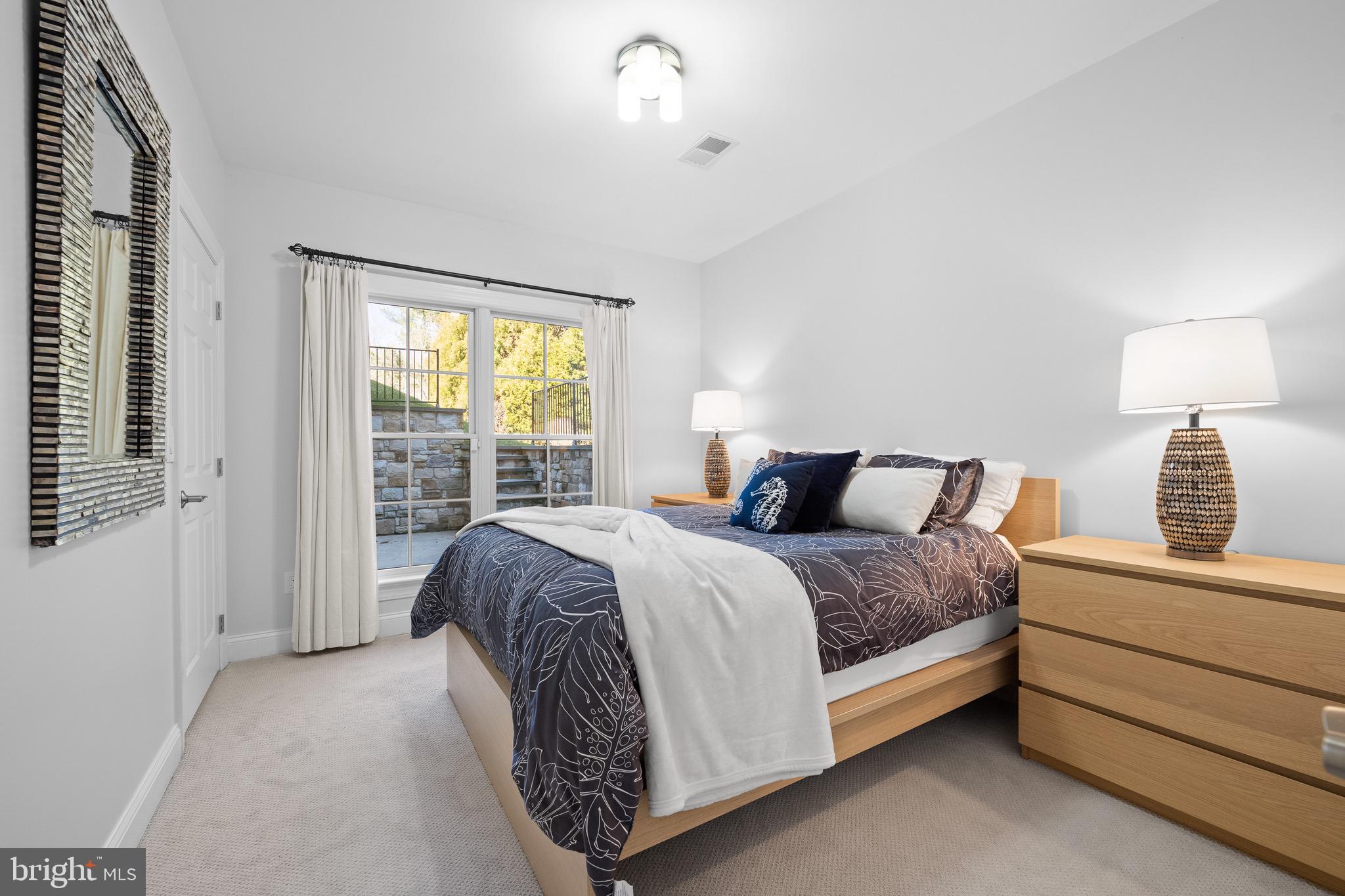 ROSE TREE WOODS - Residential