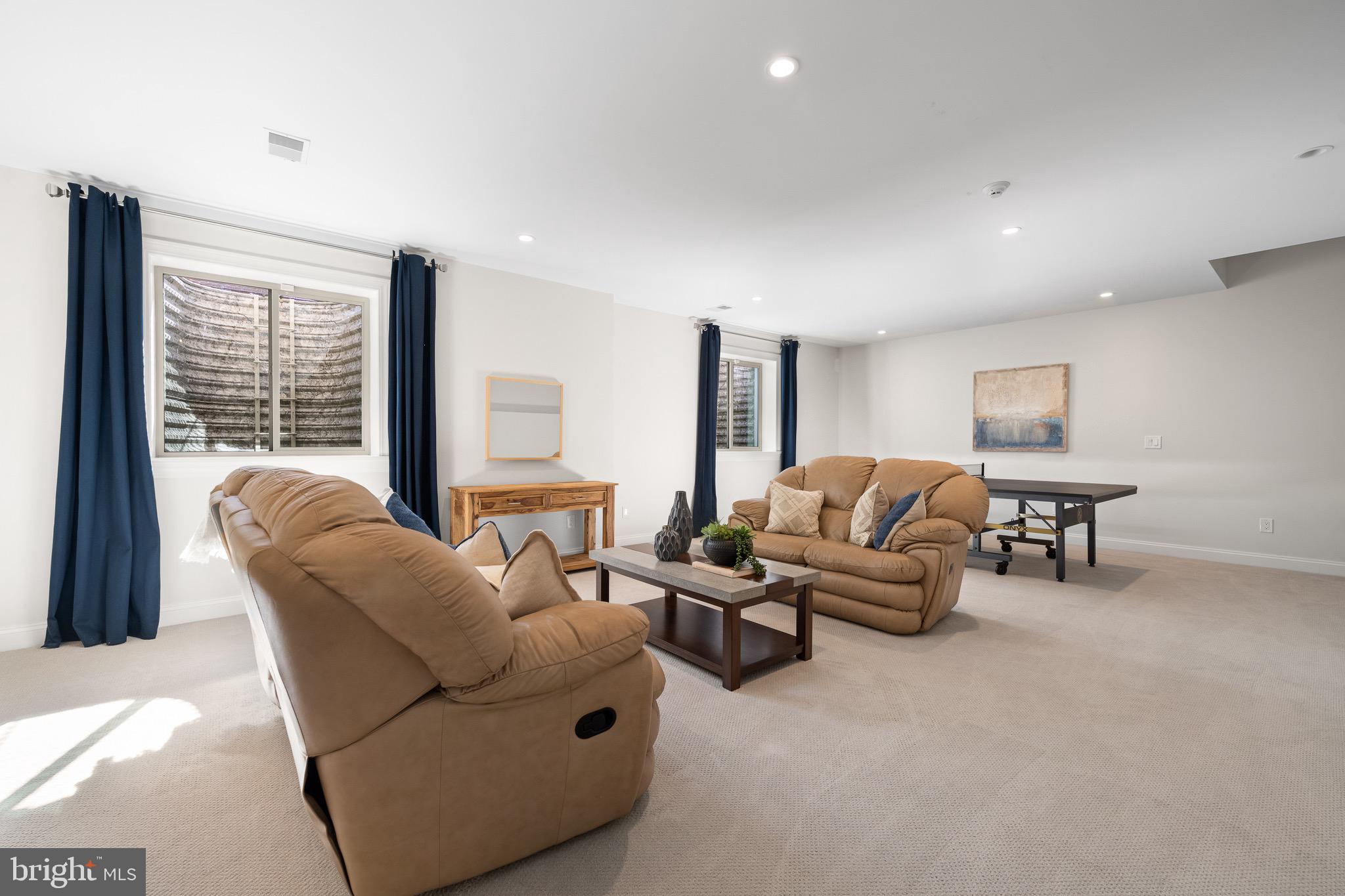 ROSE TREE WOODS - Residential