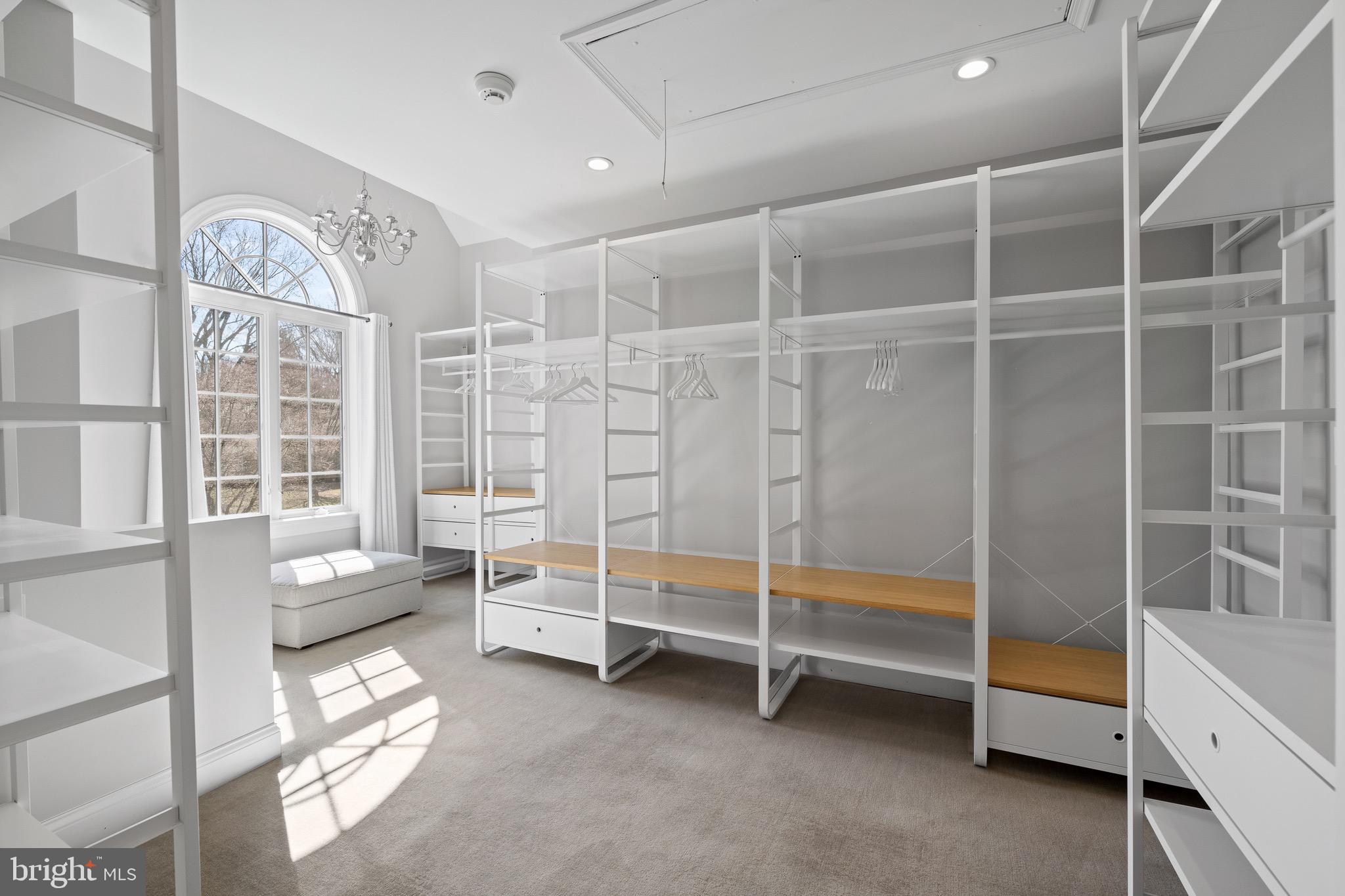 ROSE TREE WOODS - Residential