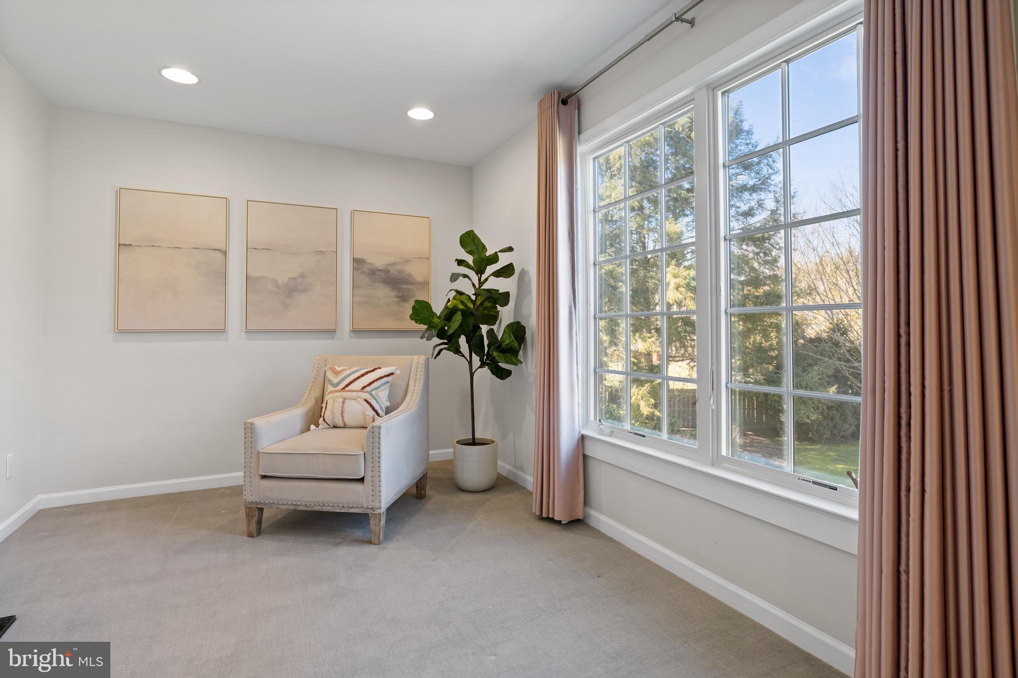 ROSE TREE WOODS - Residential