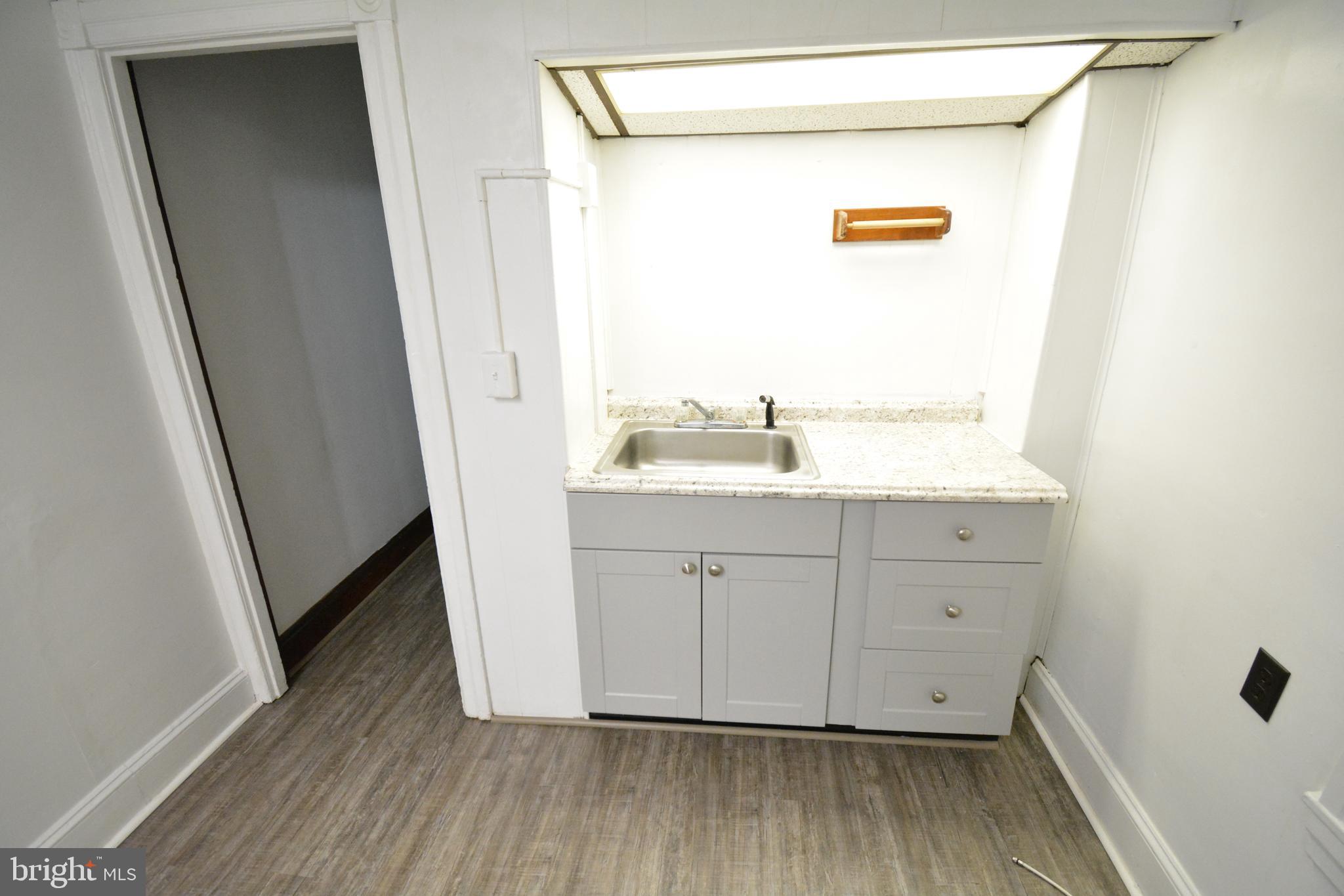 MANAYUNK - Residential Lease