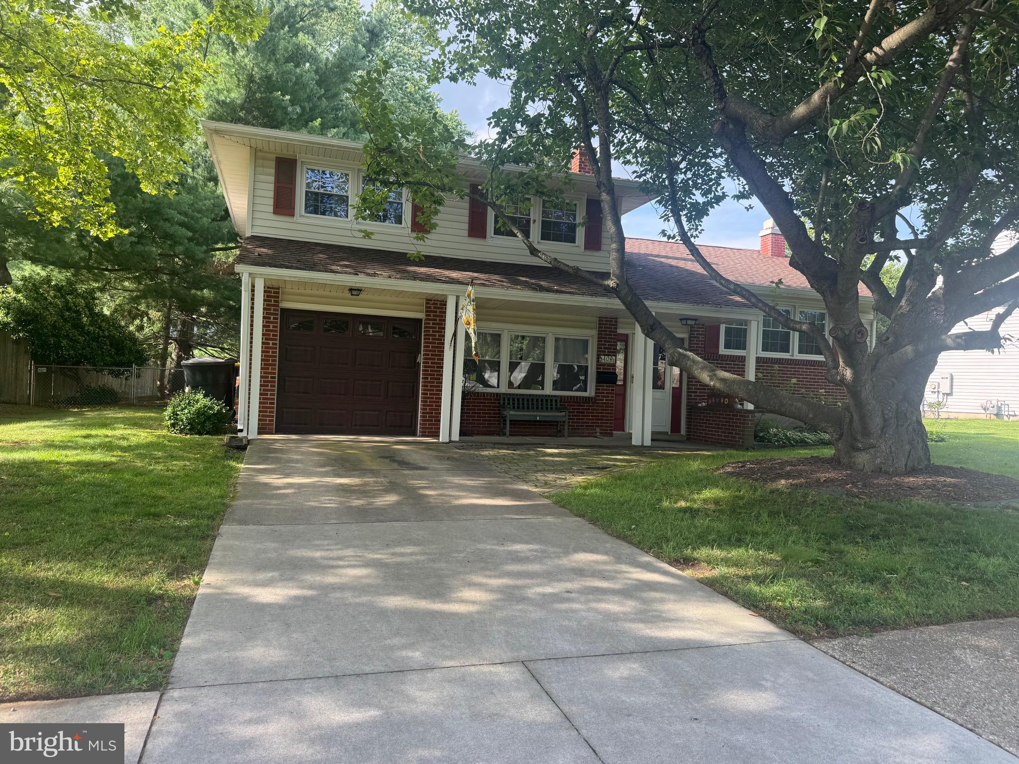 409 DOGWOOD AVENUE