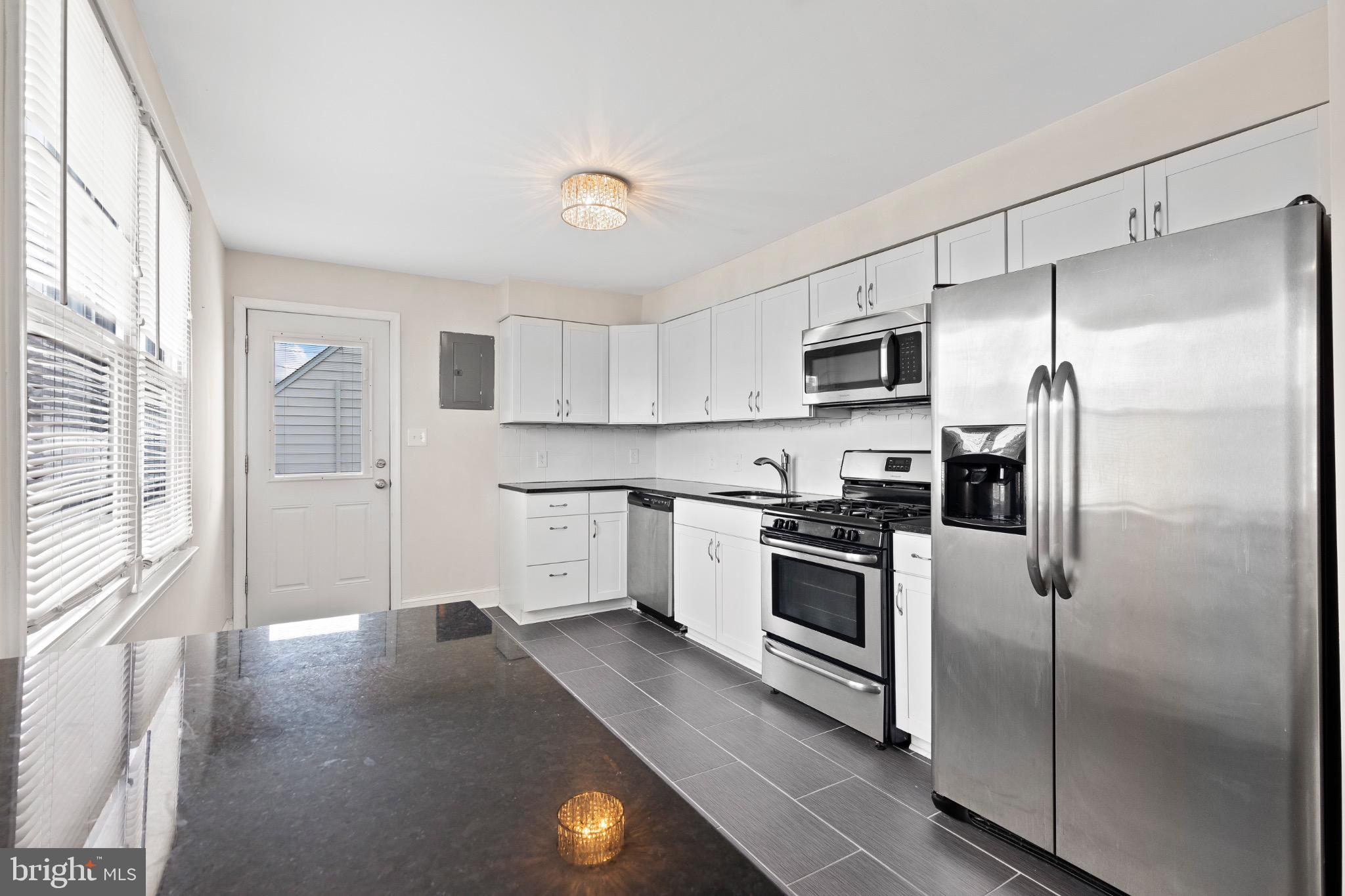 ESSEX - Residential Lease