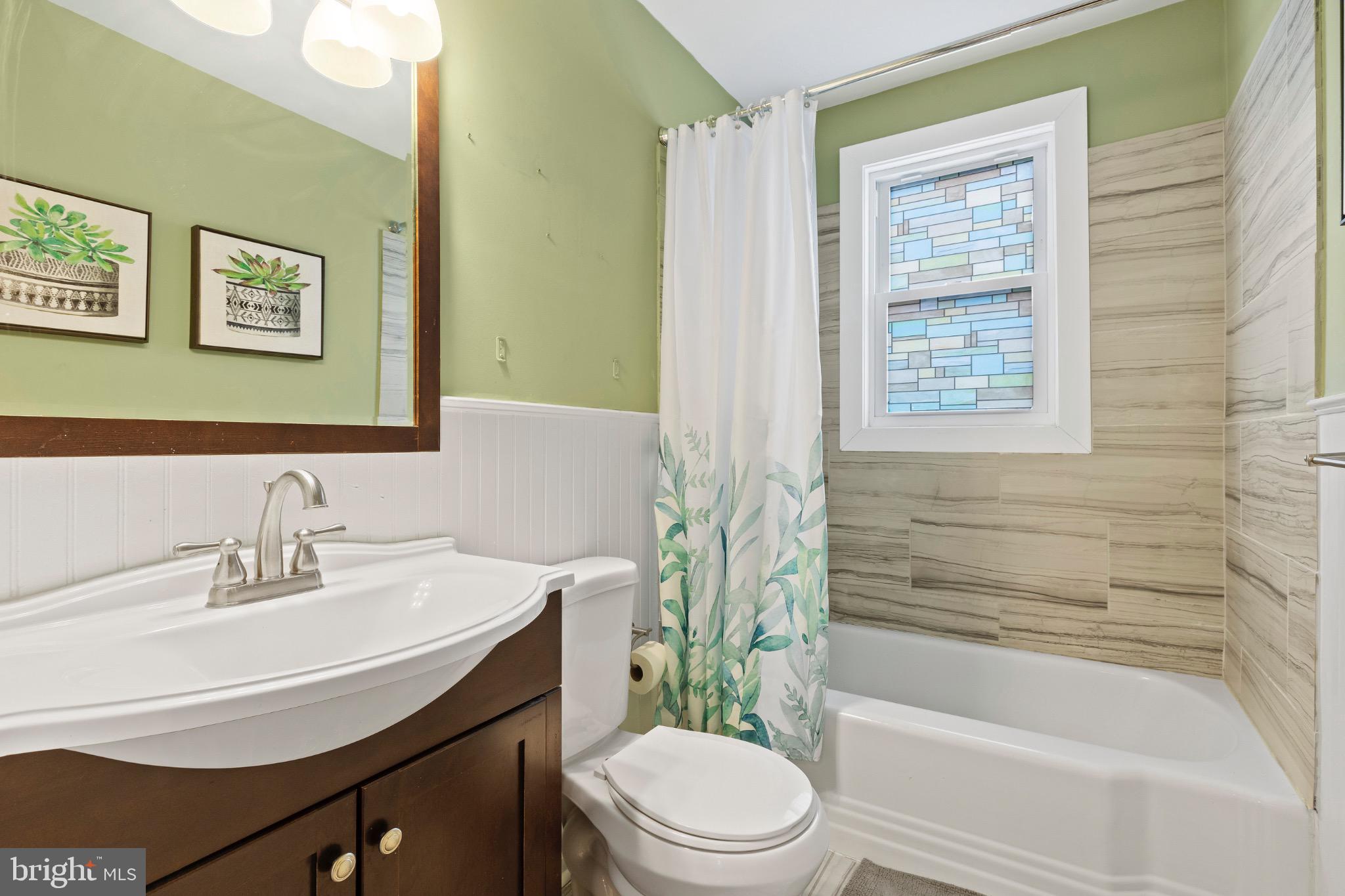 ESSEX - Residential Lease