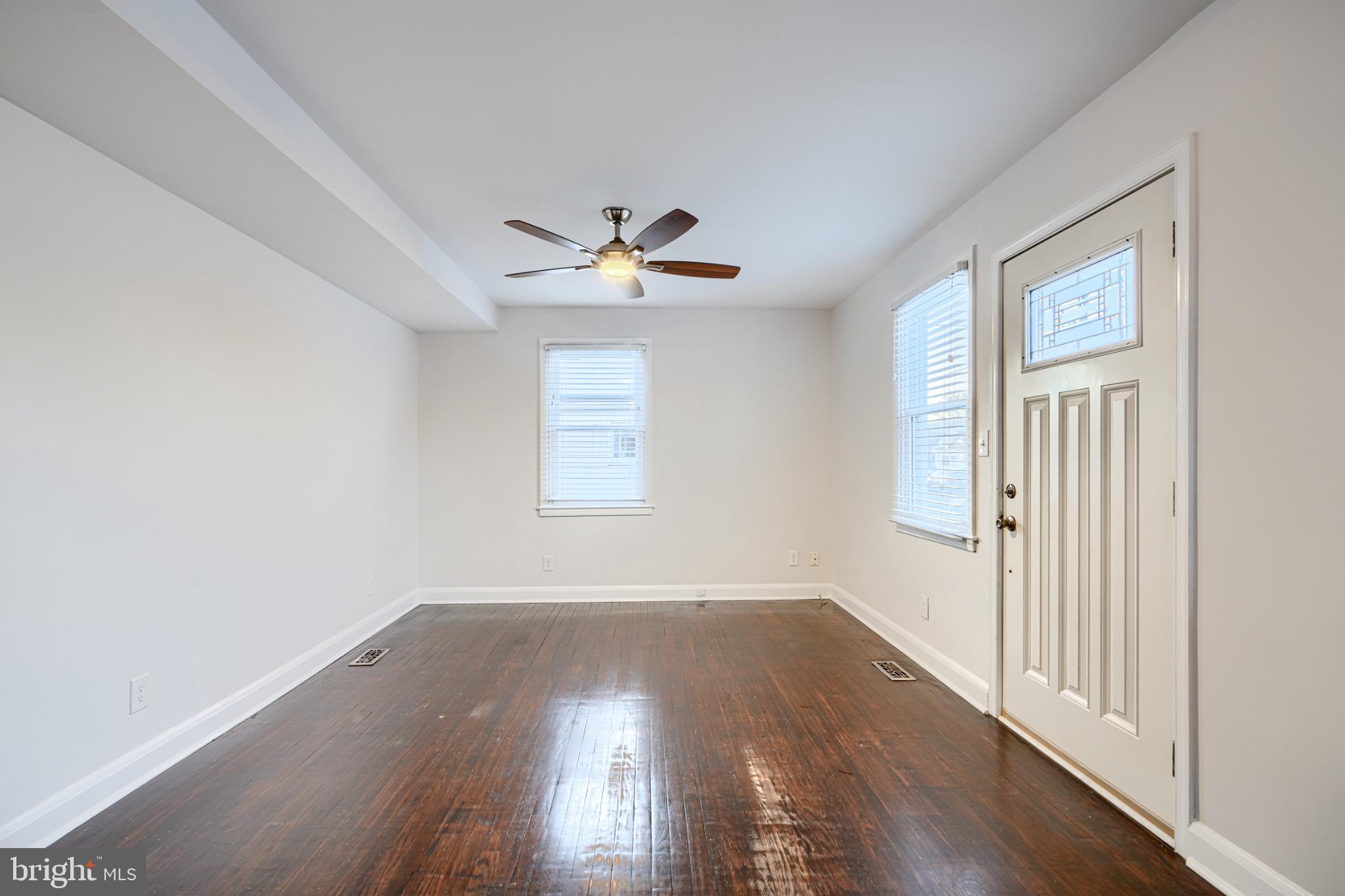 ESSEX - Residential Lease