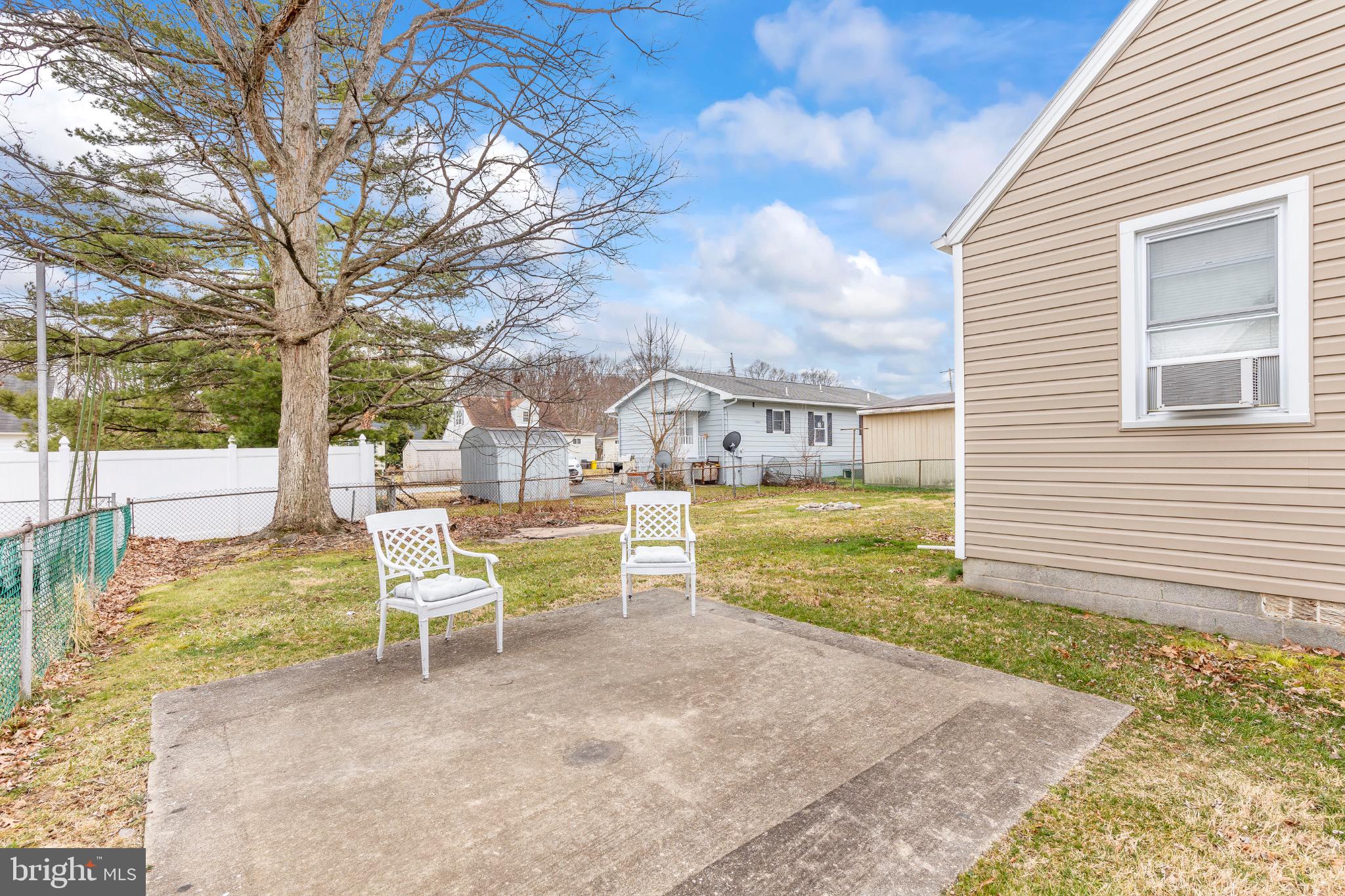 ESSEX - Residential Lease