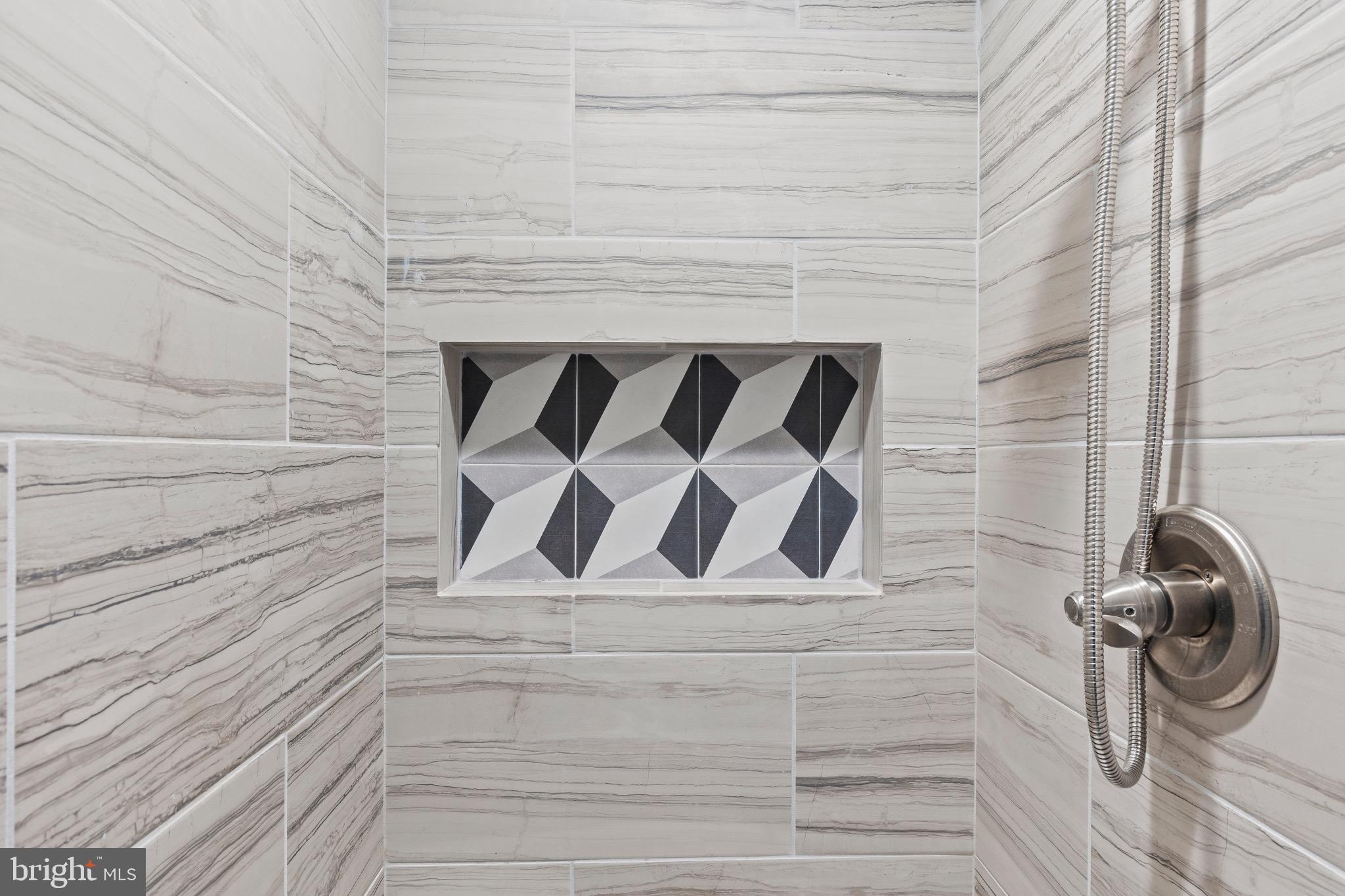 ESSEX - Residential Lease