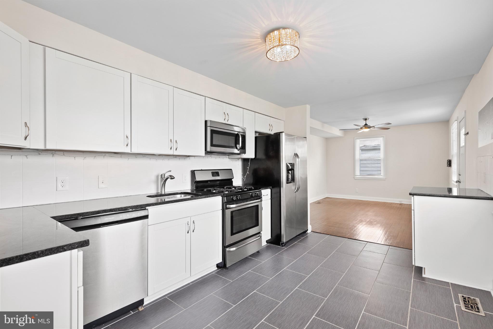 ESSEX - Residential Lease