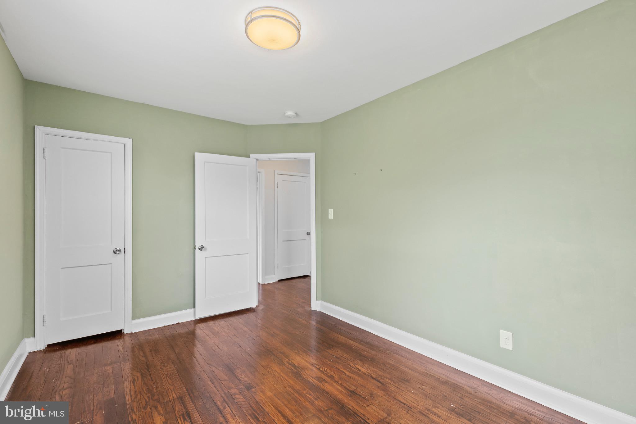 ESSEX - Residential Lease