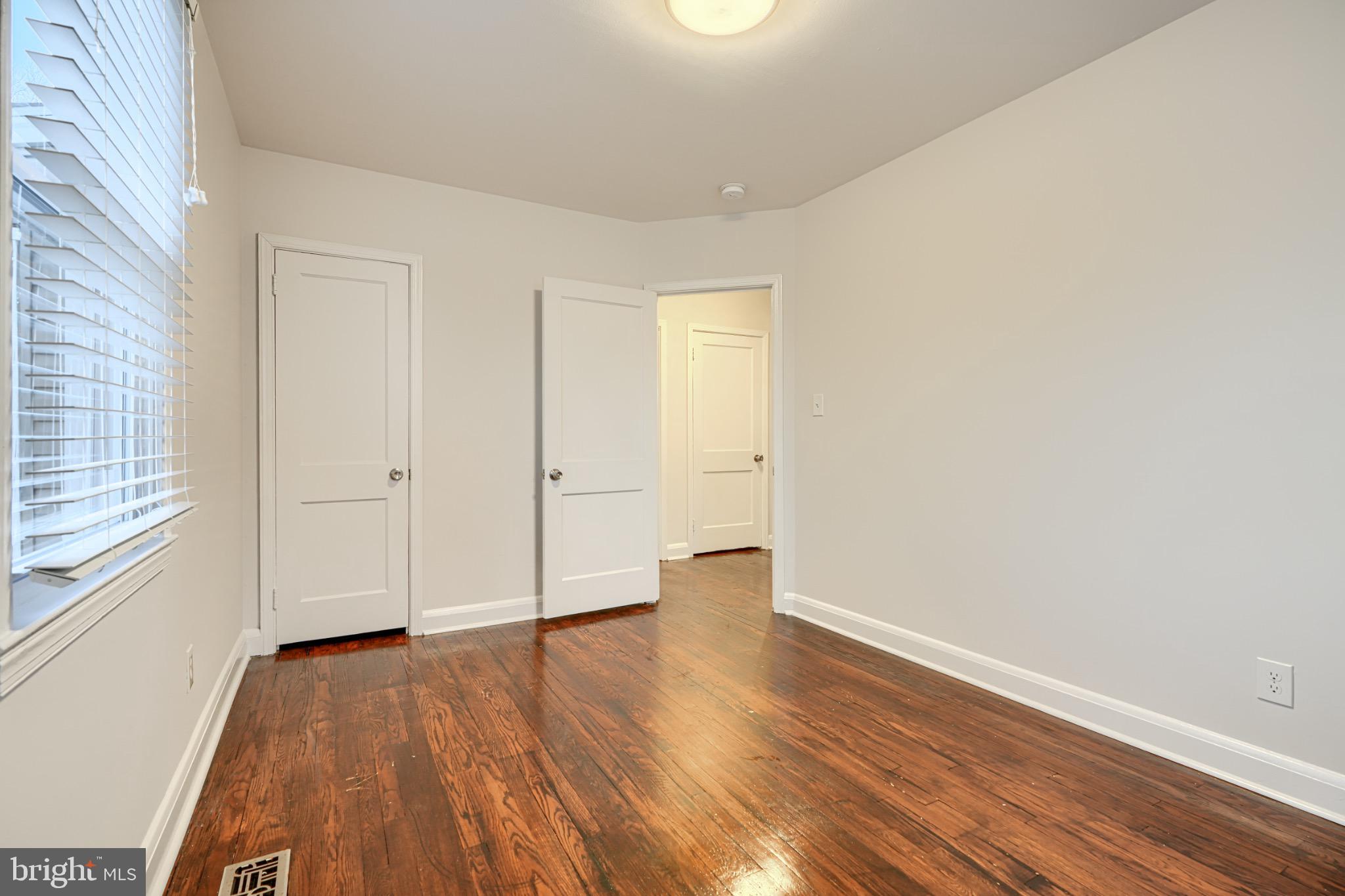 ESSEX - Residential Lease