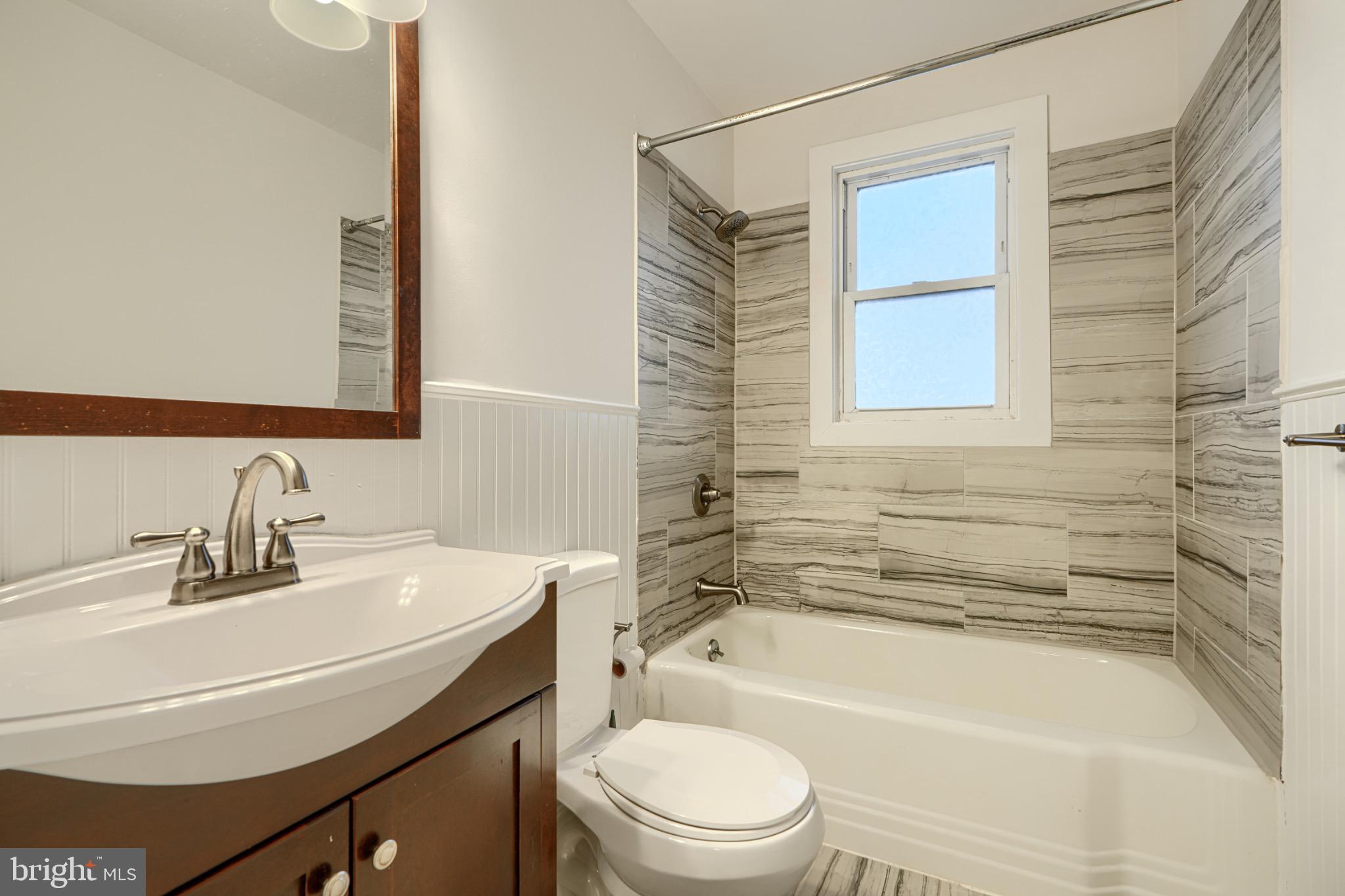 ESSEX - Residential Lease