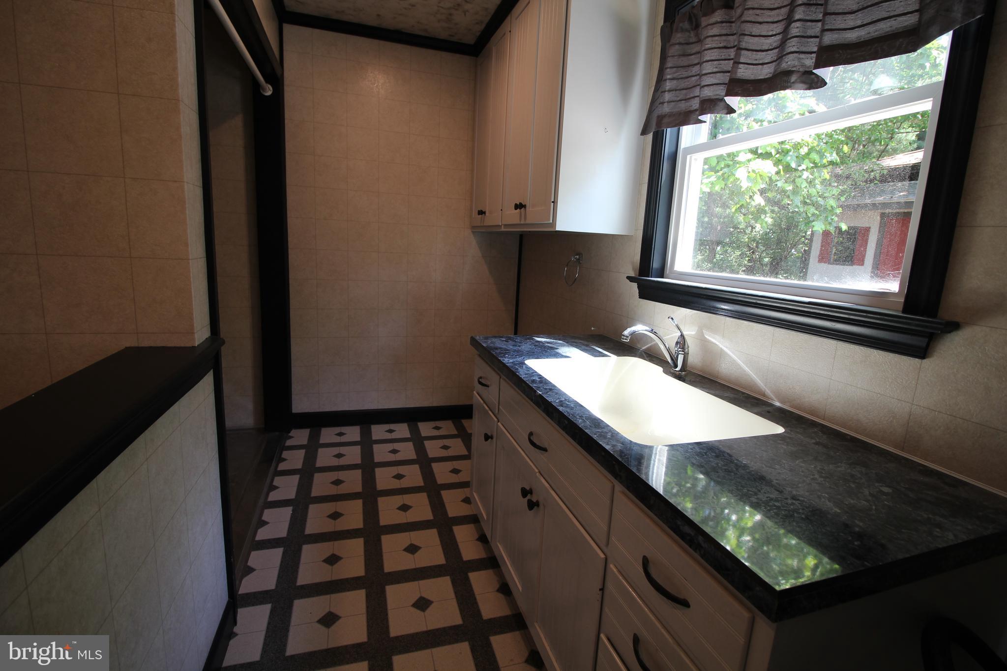 EARL TWP - Residential Lease