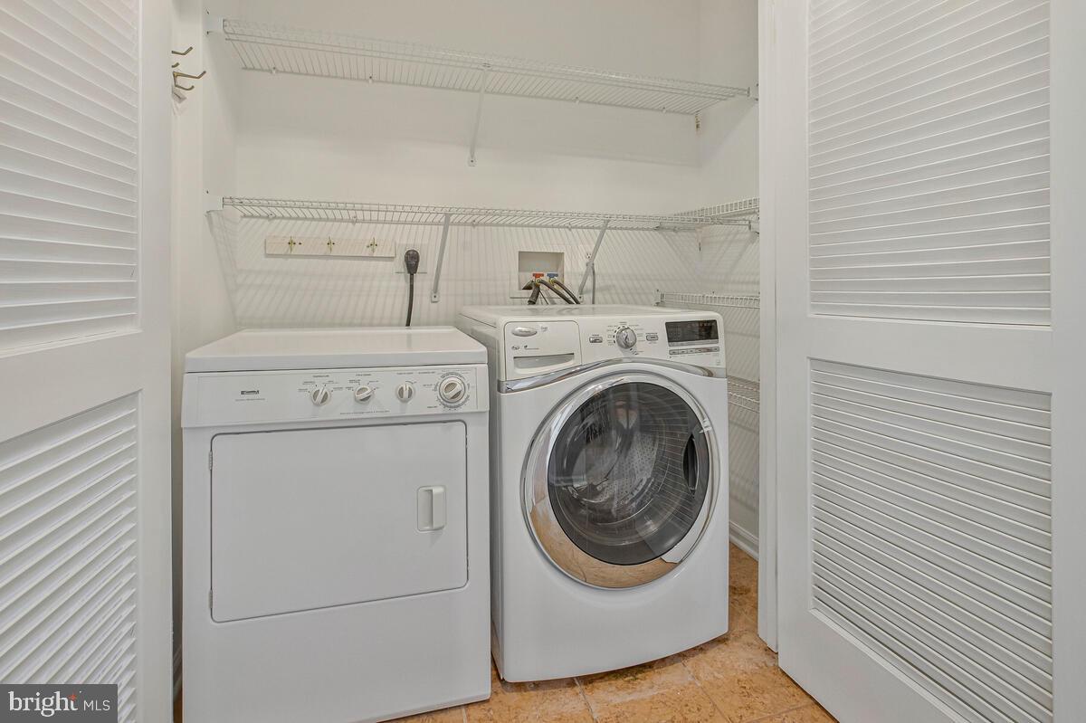 HEARTHSTONE AT ELLICOTT MILLS - Residential