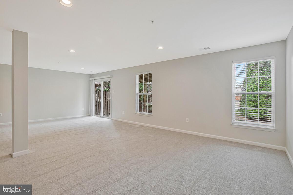 HEARTHSTONE AT ELLICOTT MILLS - Residential