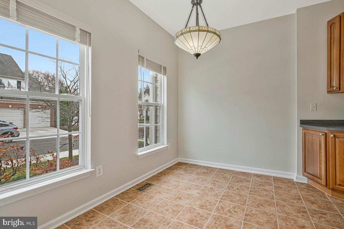 4905 EVENING SKY COURT 6