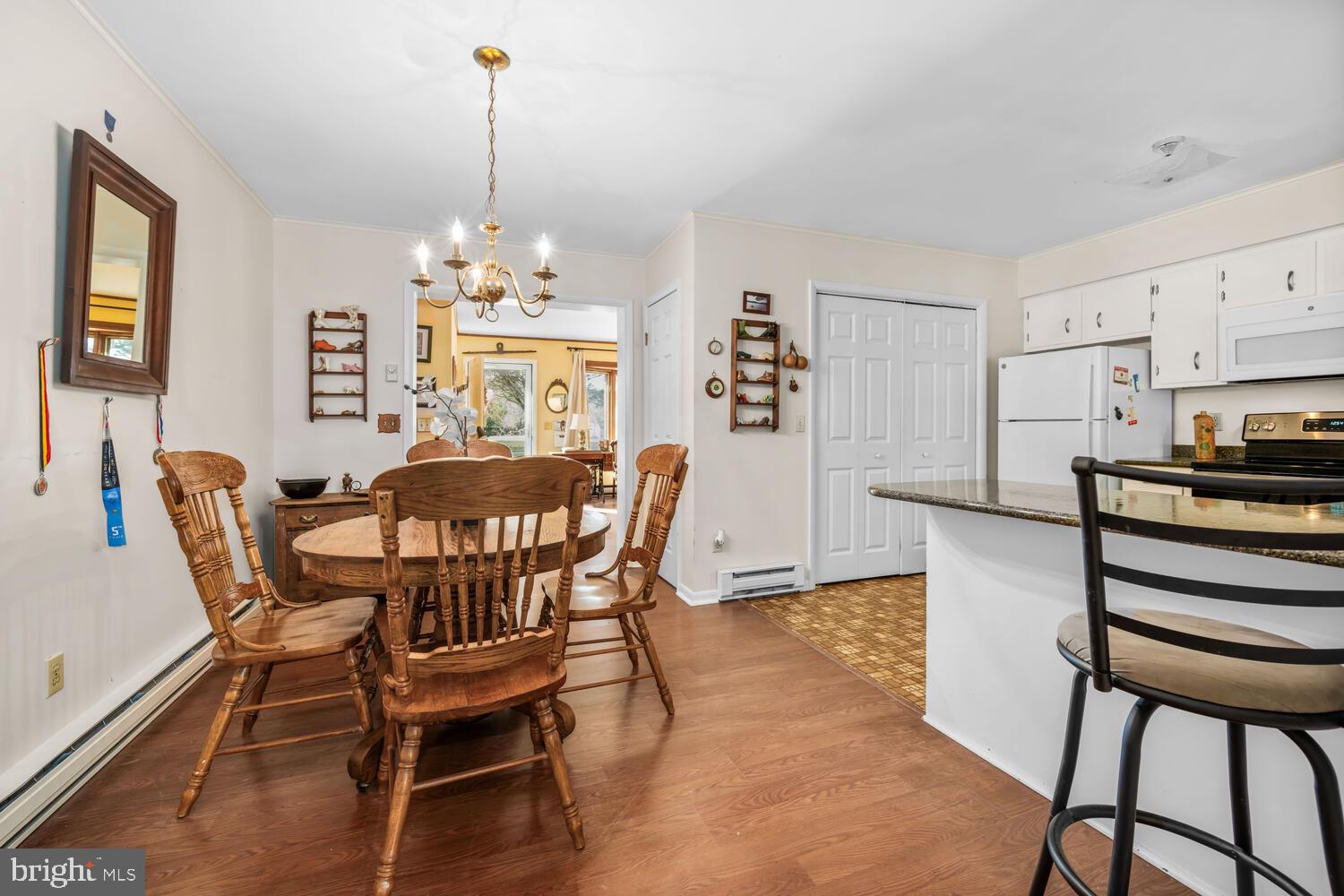 TUCKAHOE SPRINGS - Residential