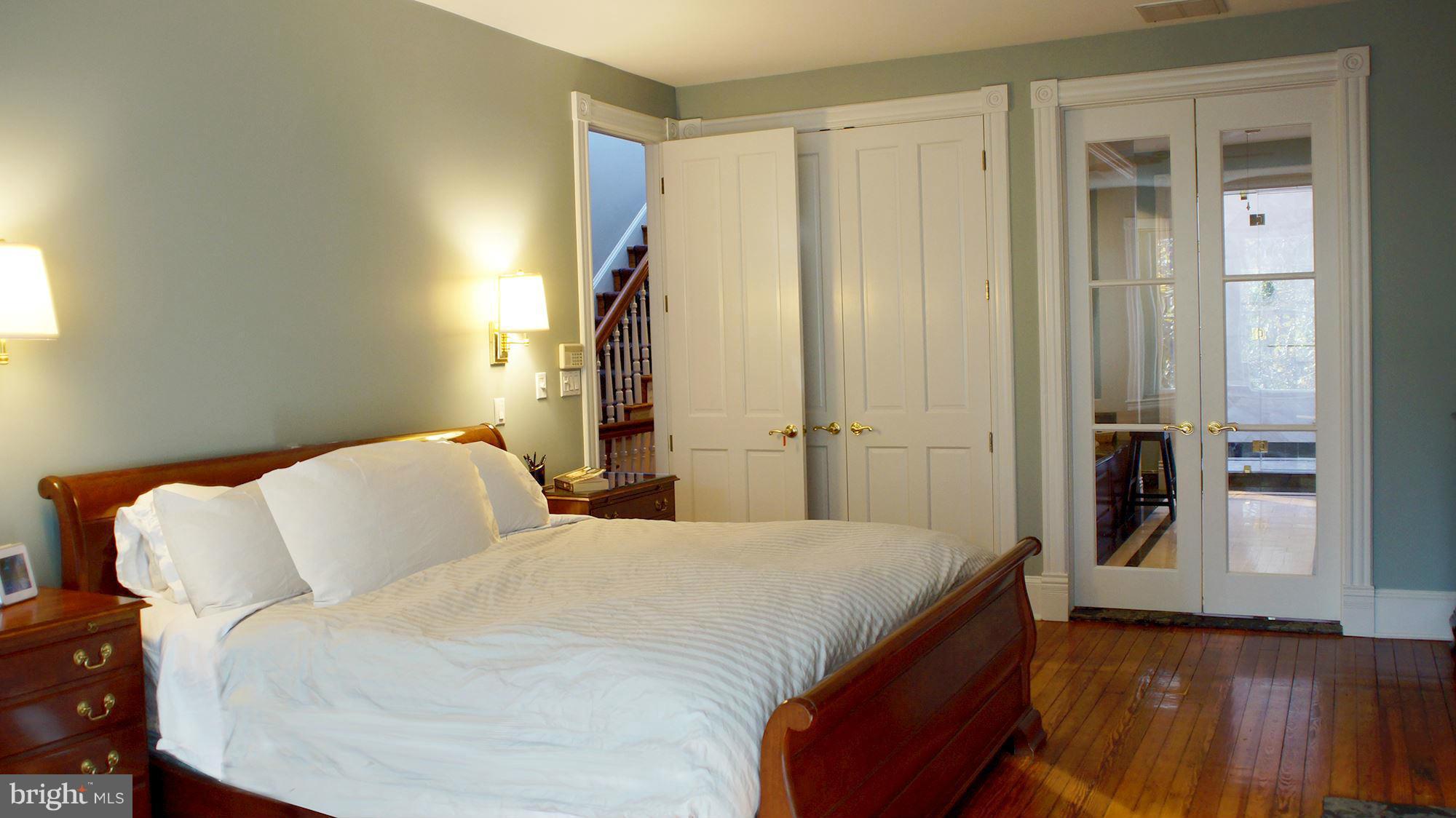 CAPITOL HILL - Residential