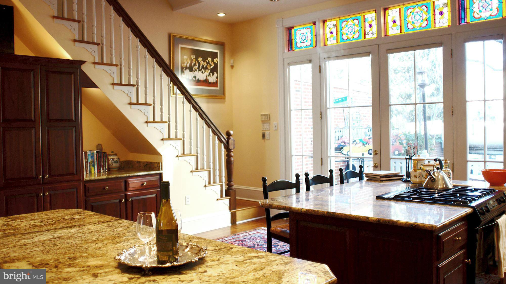 CAPITOL HILL - Residential