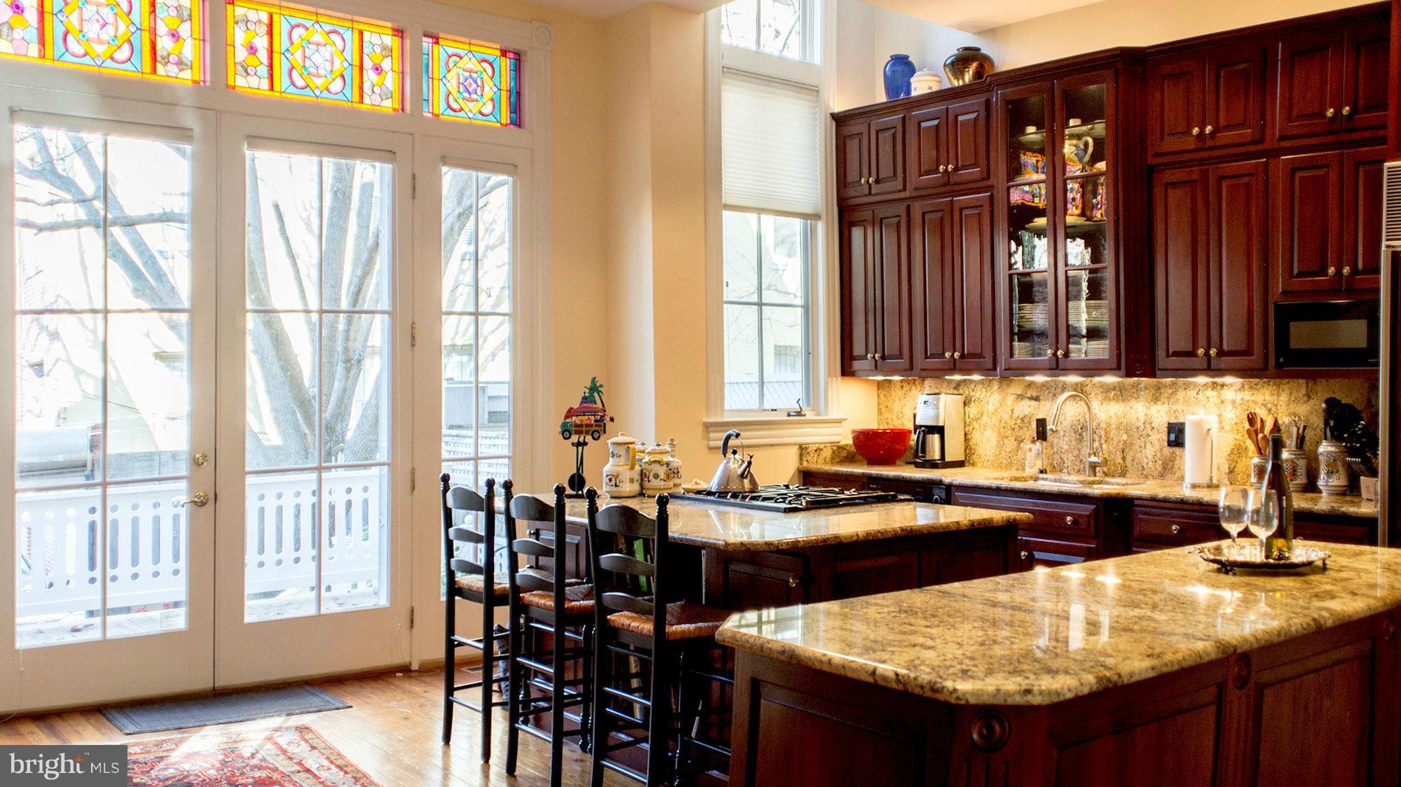 CAPITOL HILL - Residential