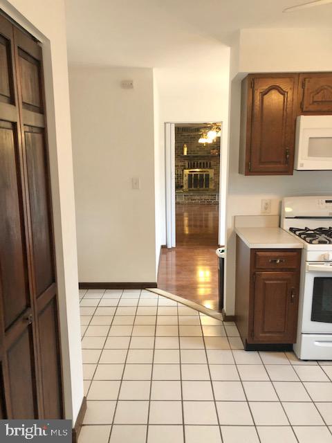 GWYNNBROOK - Residential Lease