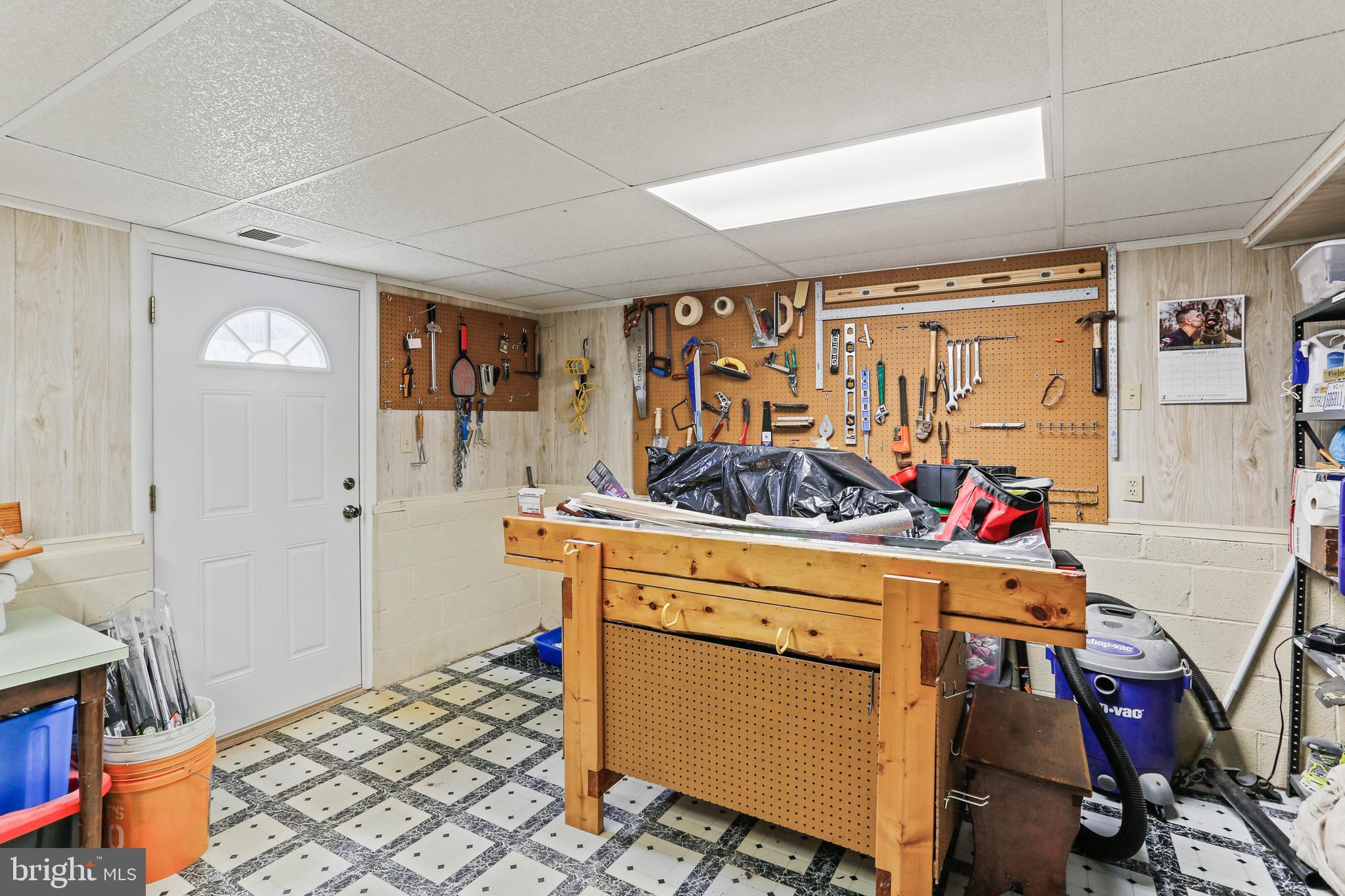 WOODLAWN HEIGHTS - Residential Lease