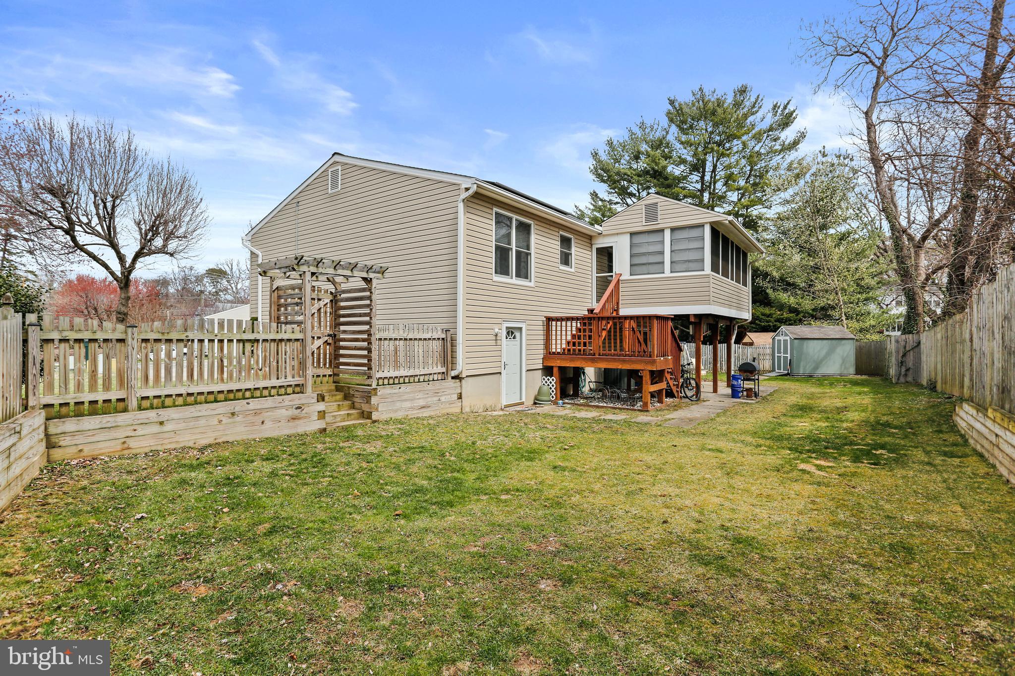 WOODLAWN HEIGHTS - Residential Lease