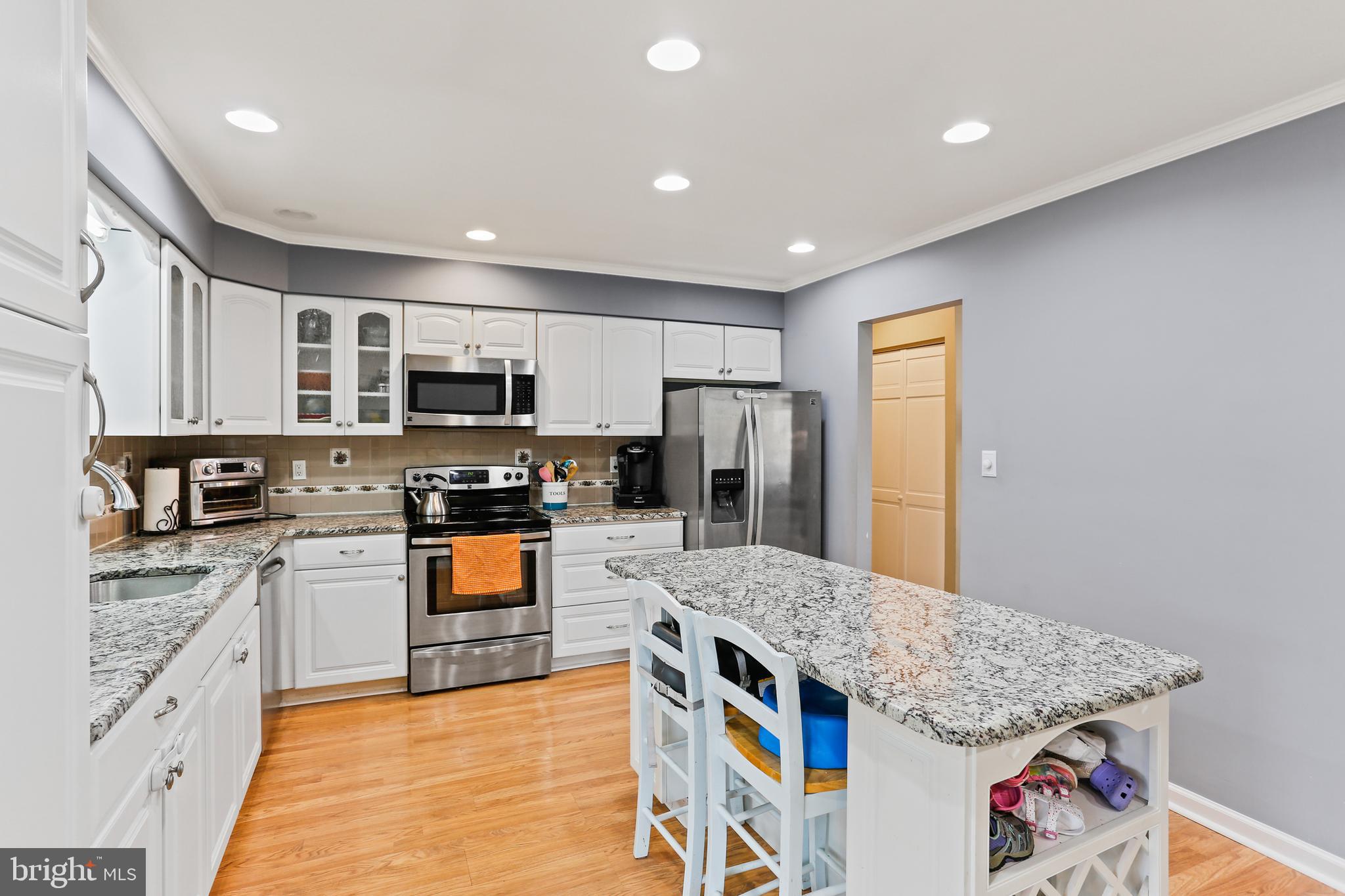 WOODLAWN HEIGHTS - Residential Lease