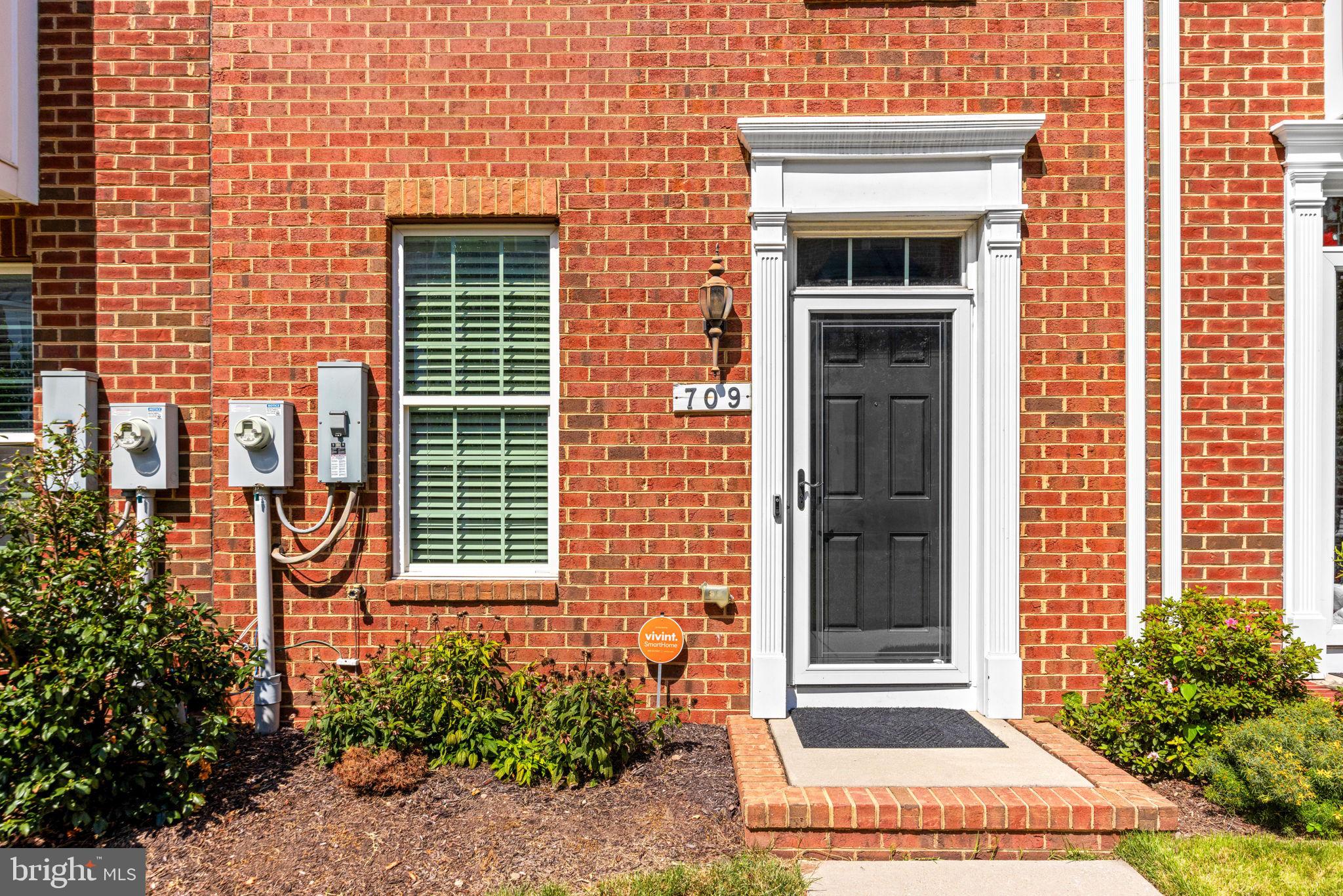 709 S MACON STREET