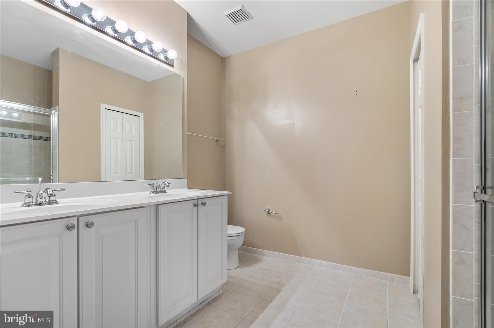 GLYNDON TRACE - Residential