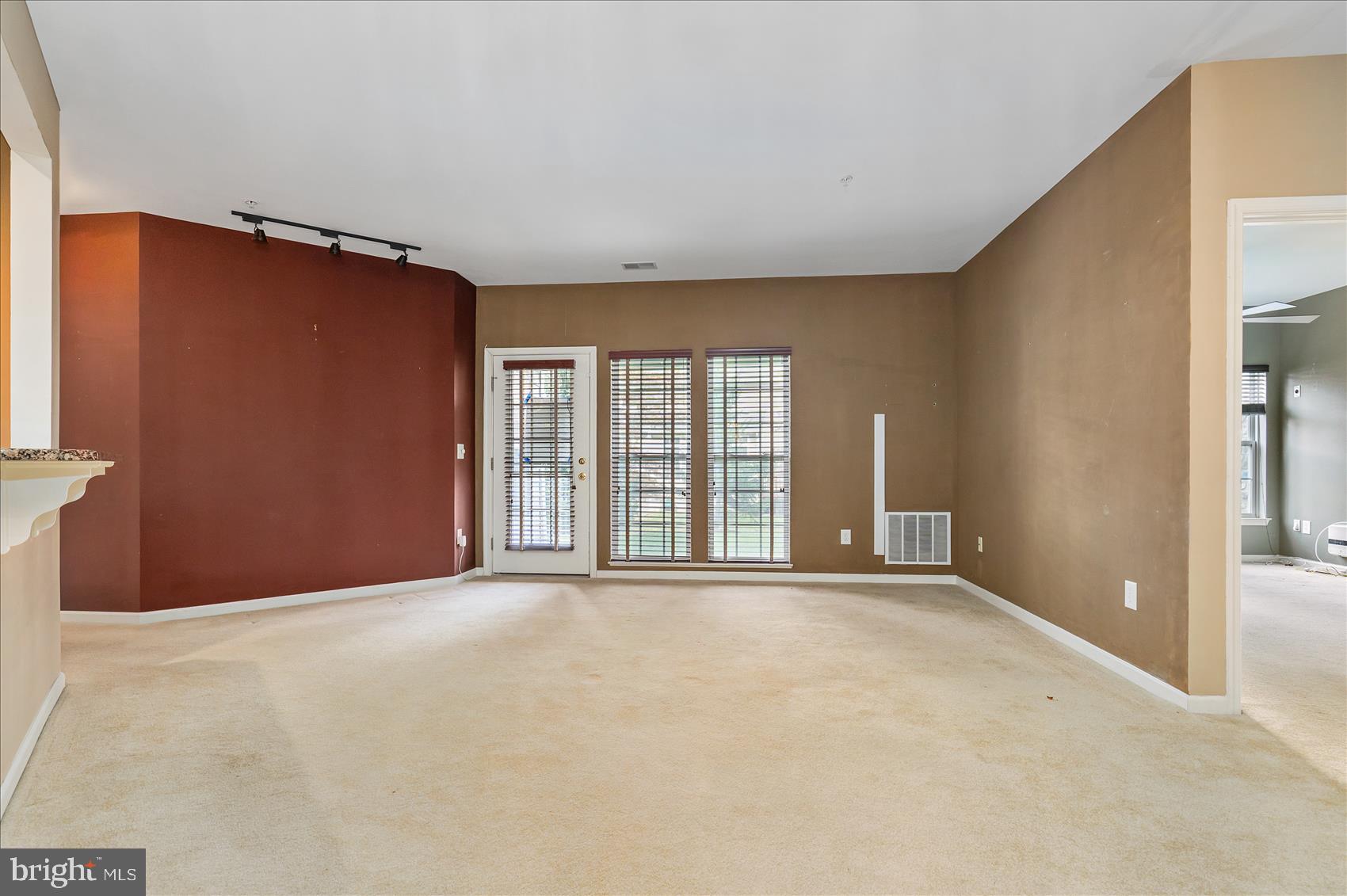 GLYNDON TRACE - Residential