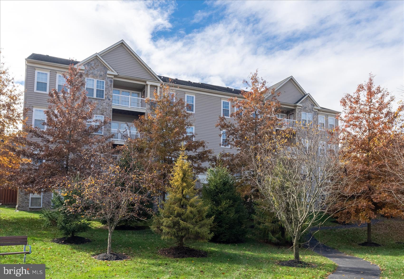 GLYNDON TRACE - Residential