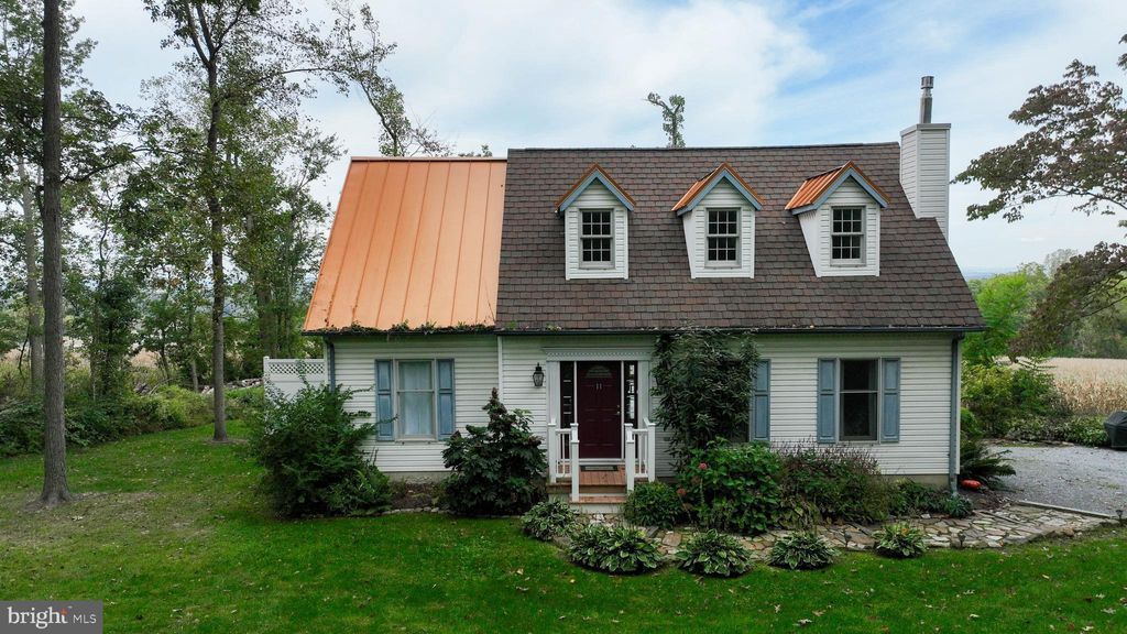 Photo of 11 Fernwood Drive, PARADISE, PA 17562 (MLS # PALA2078224)