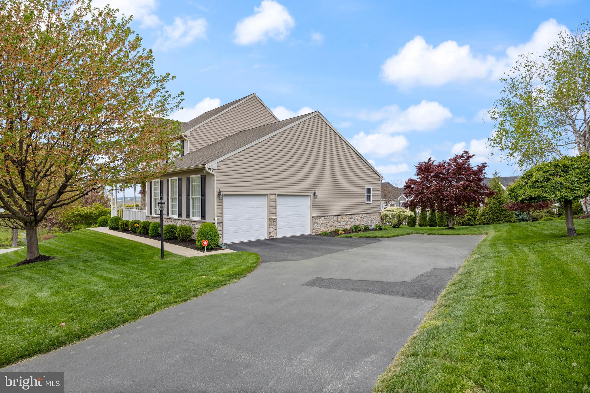 1115 GLEN VIEW DRIVE