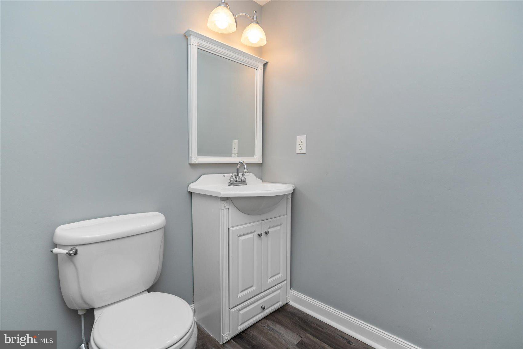 PERRY HALL - Residential