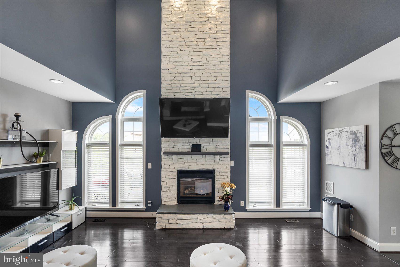 PERRY HALL - Residential