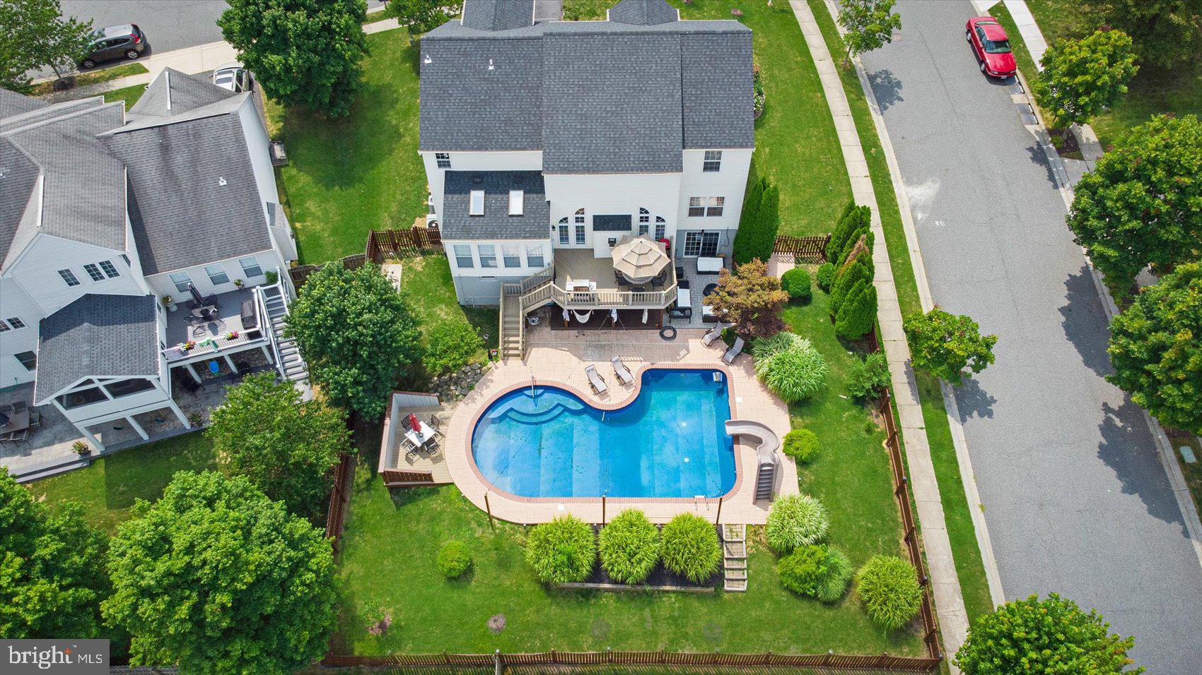 PERRY HALL - Residential