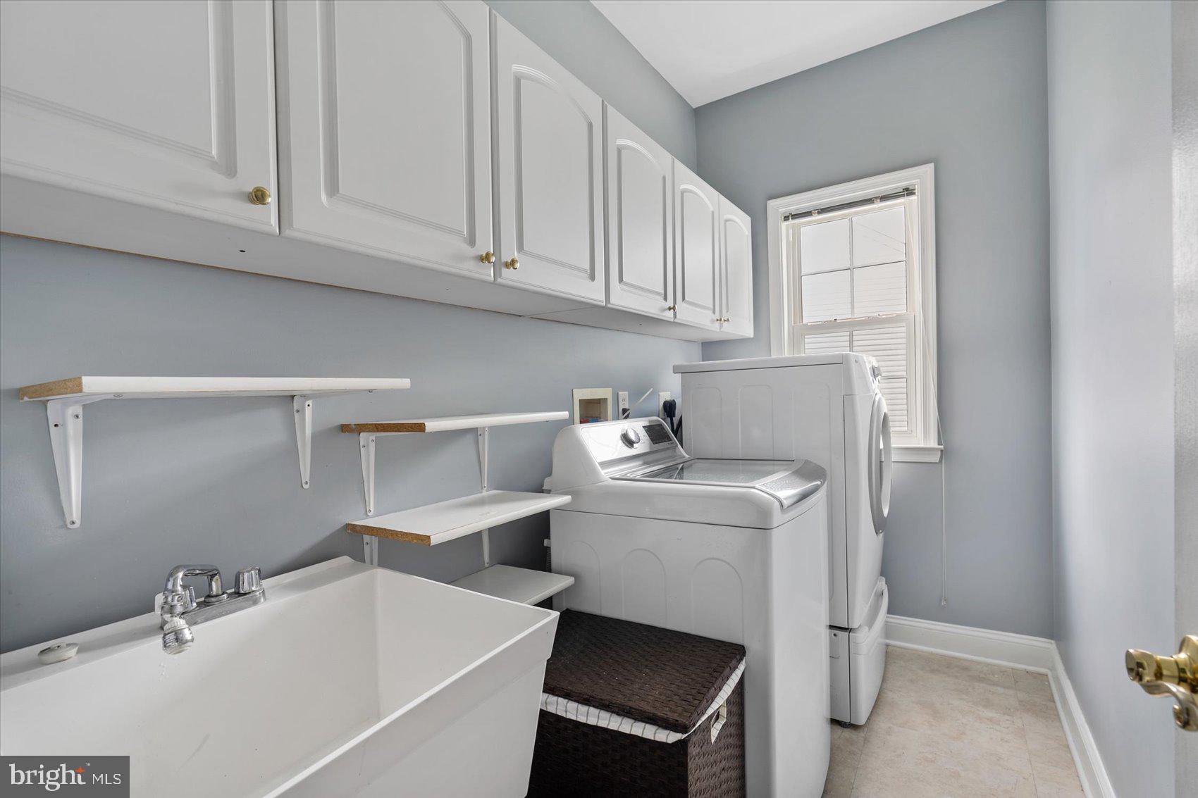 PERRY HALL - Residential