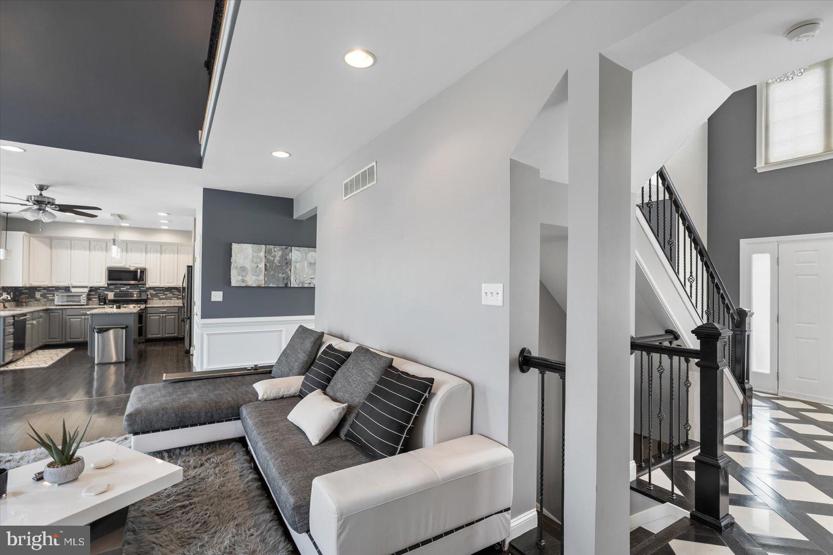 PERRY HALL - Residential