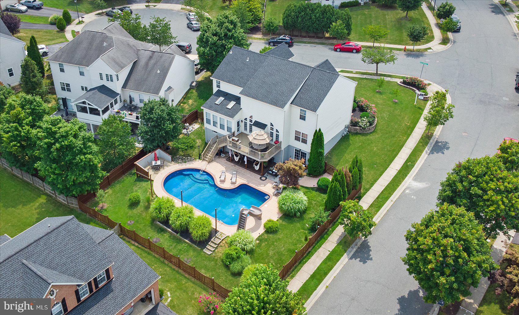 PERRY HALL - Residential