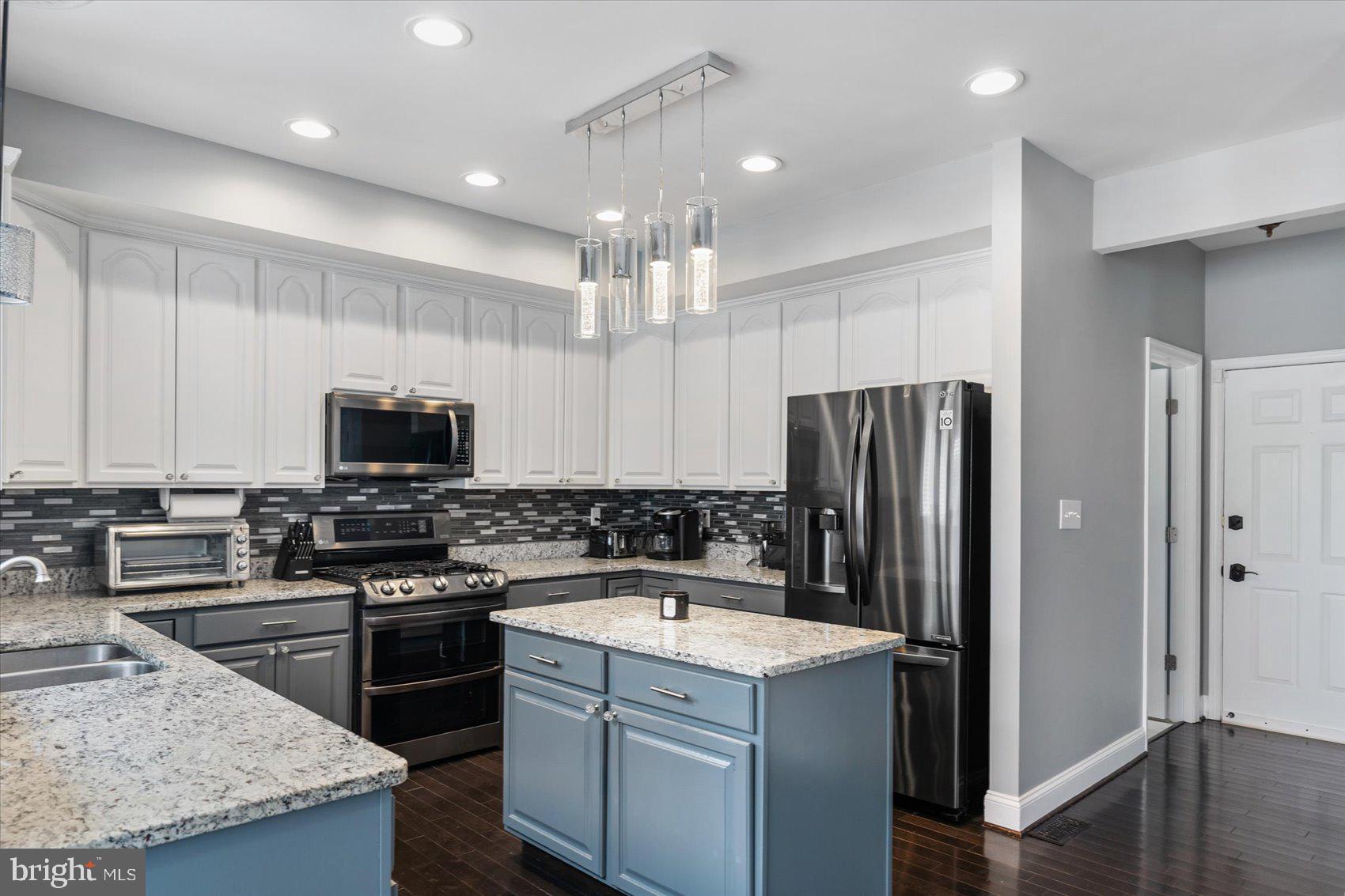 PERRY HALL - Residential