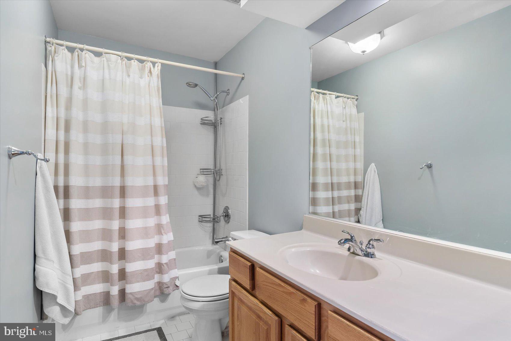 PERRY HALL - Residential