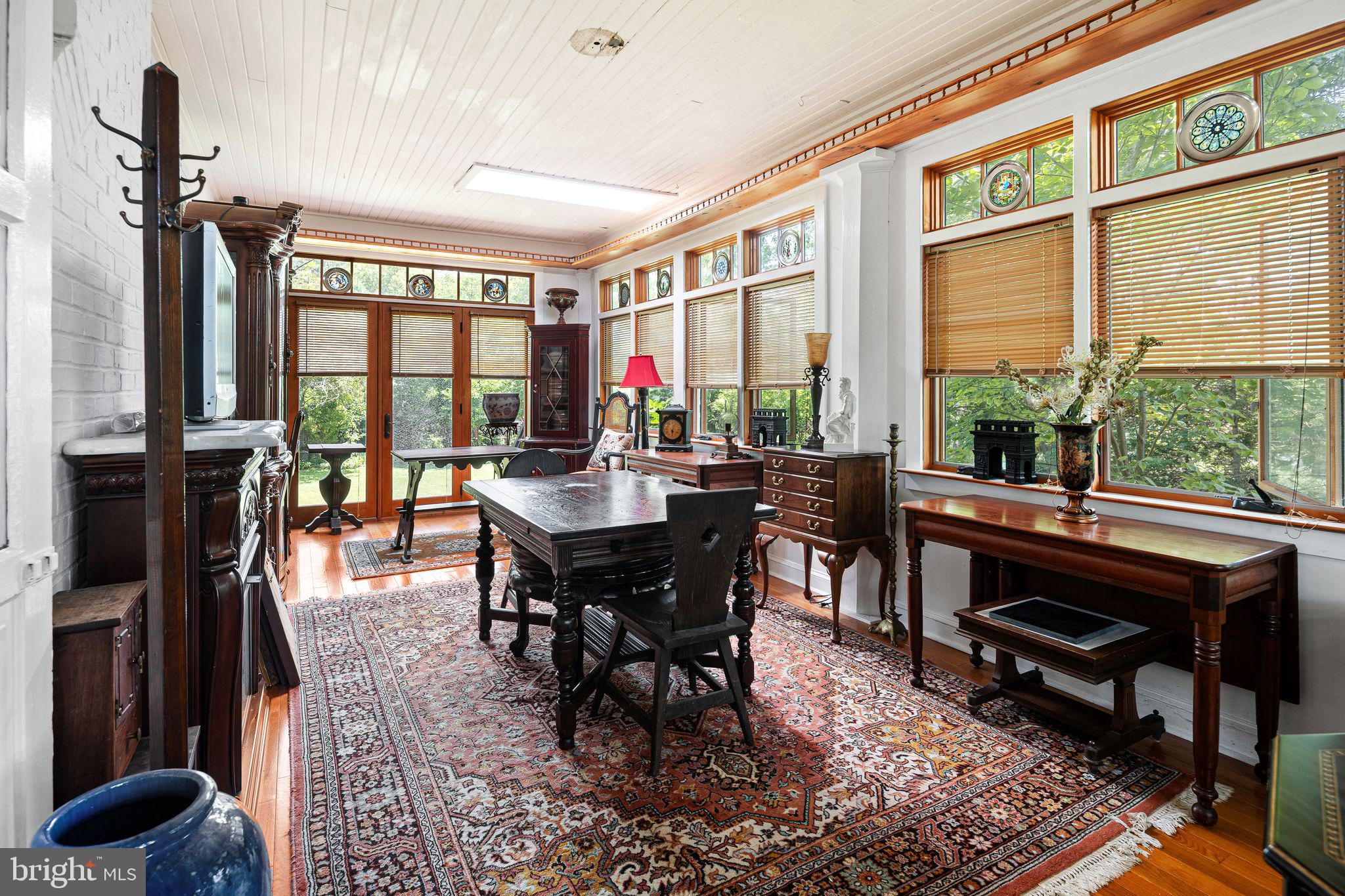 421 S 5TH STREET