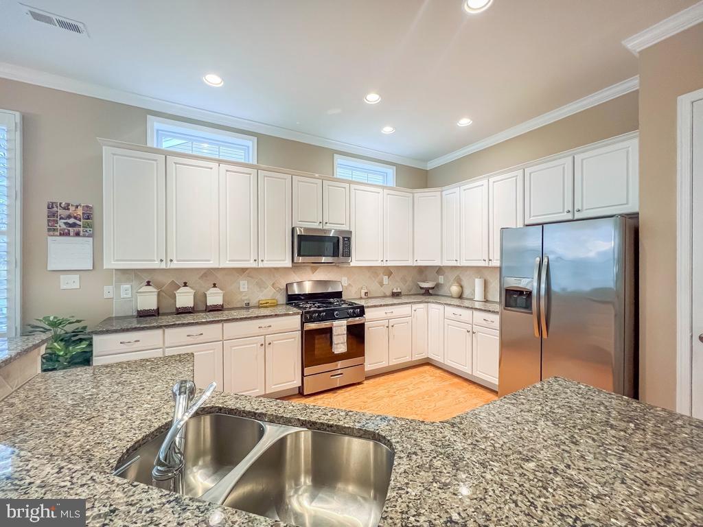 REGENCY AT YARDLEY - Residential