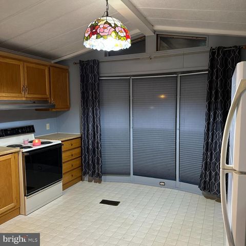 Mobile Home For Sale - 36 Center Hill Drive<br/> QUAKERTOWN, PA 18951