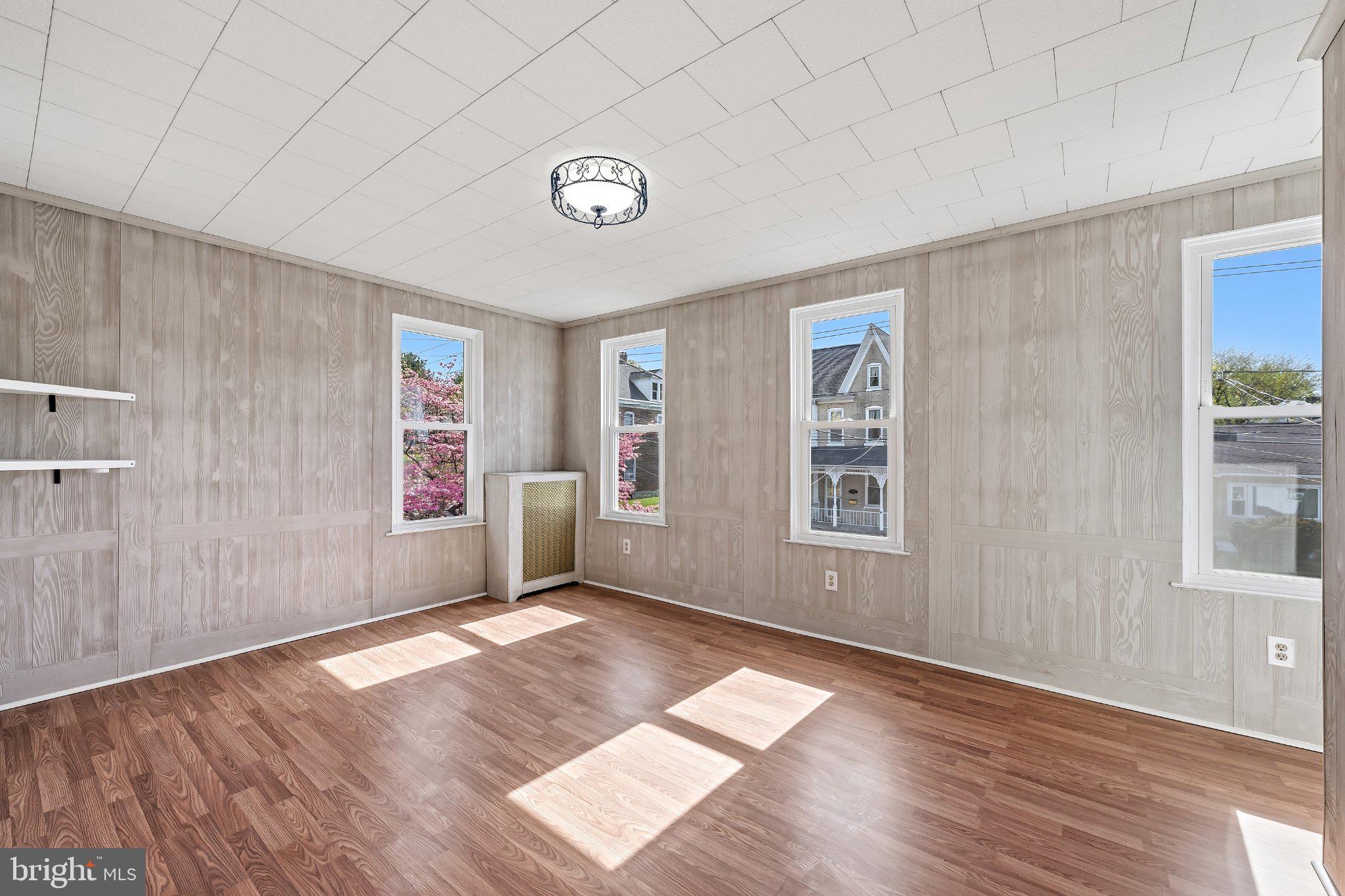 KUTZTOWN - Residential