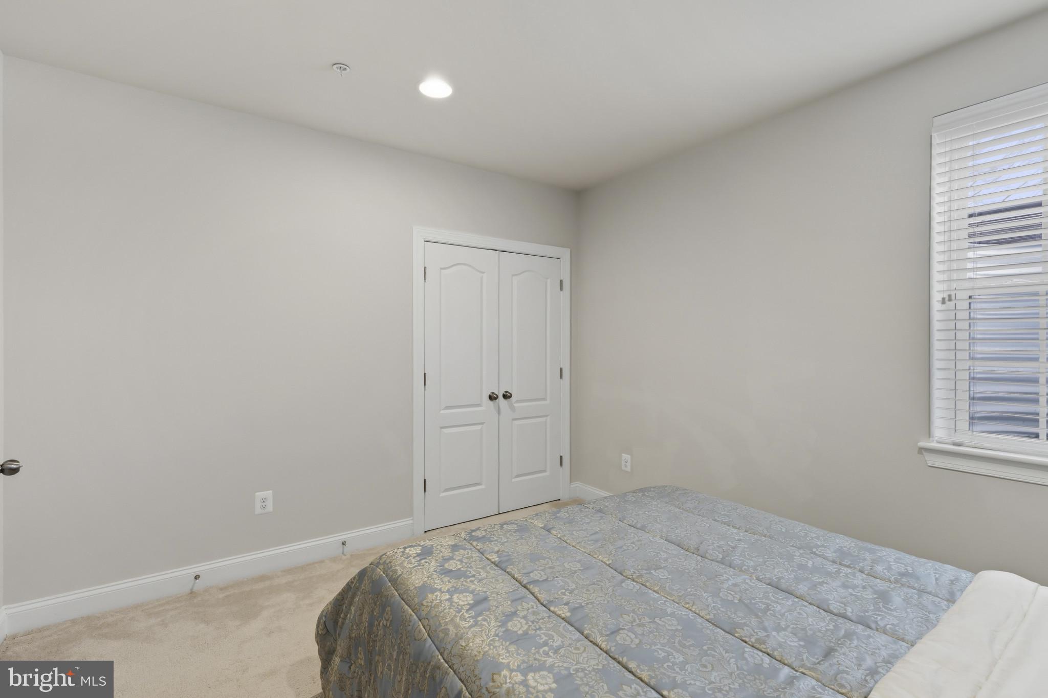 WOODBROOK - Residential