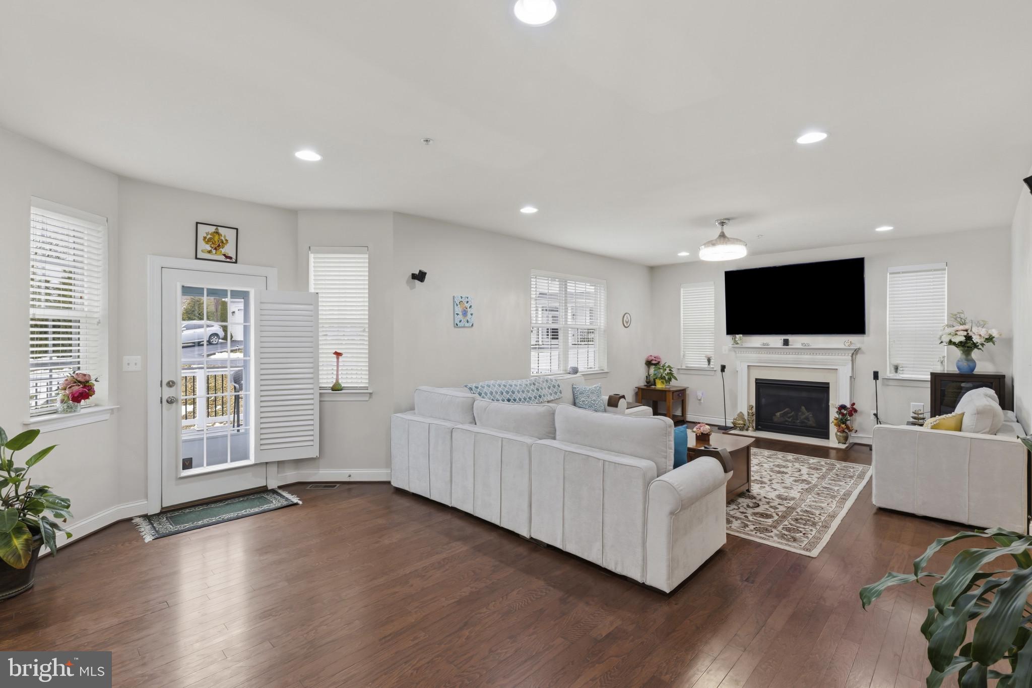 WOODBROOK - Residential